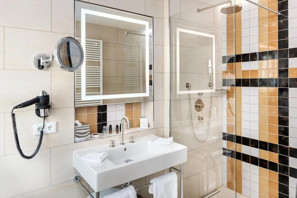 Shower in Aalernhüs hotel & spa