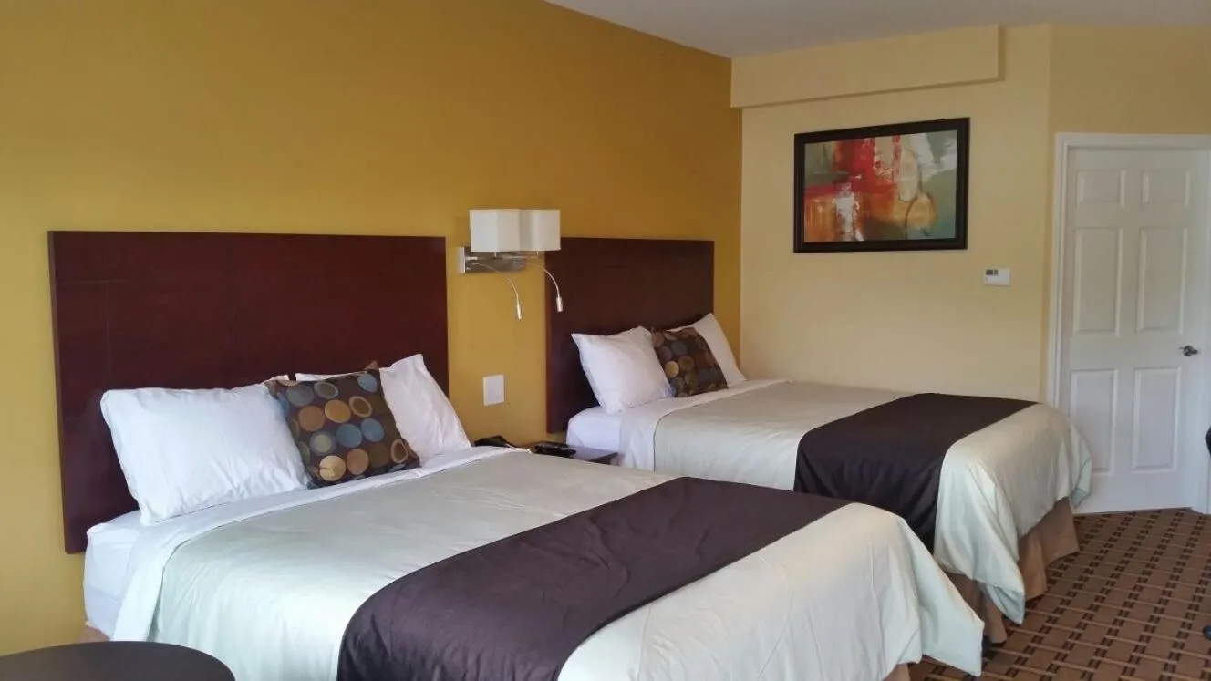 Bed in Fox Motor Inn