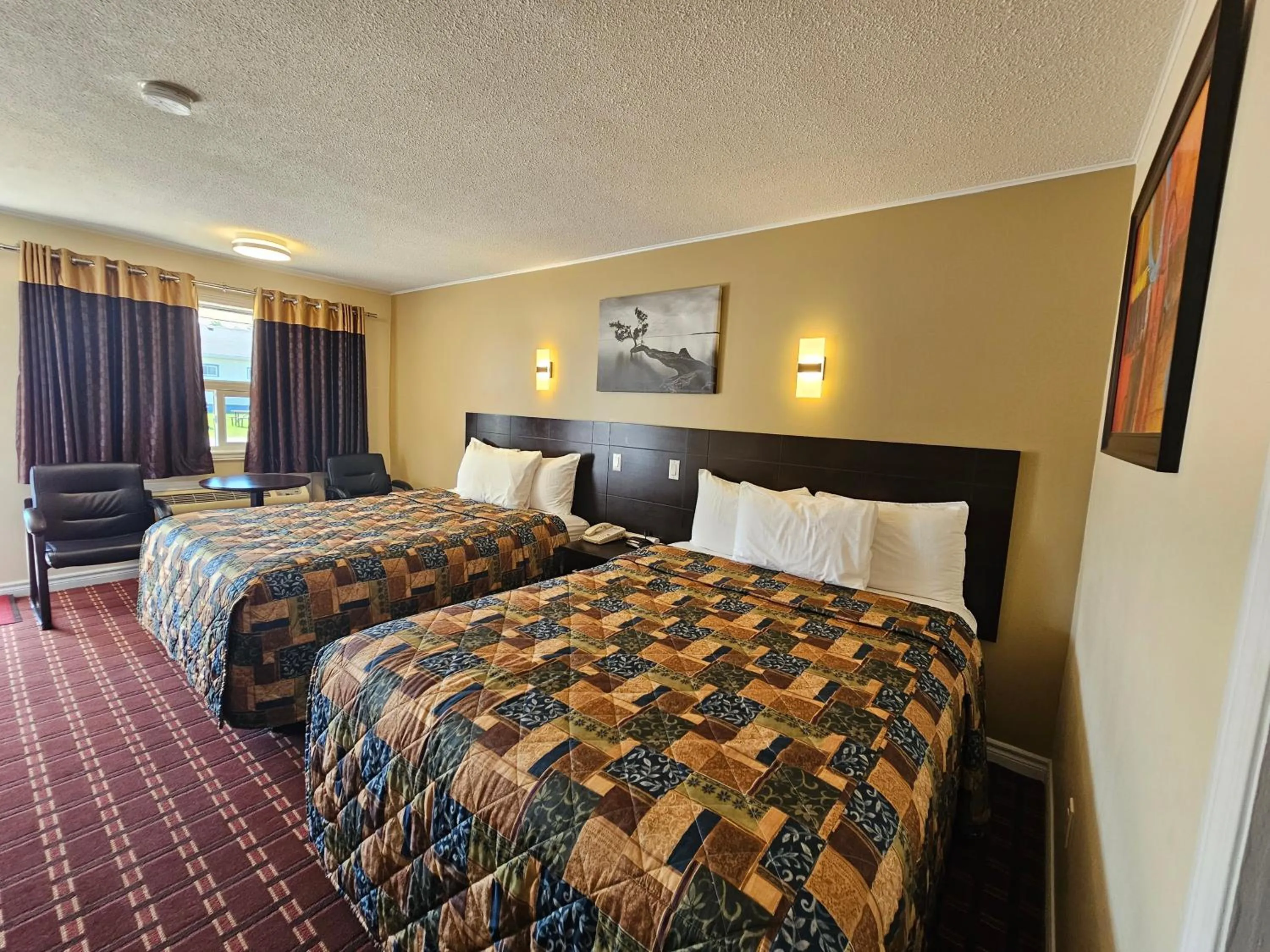 Bed in Fox Motor Inn