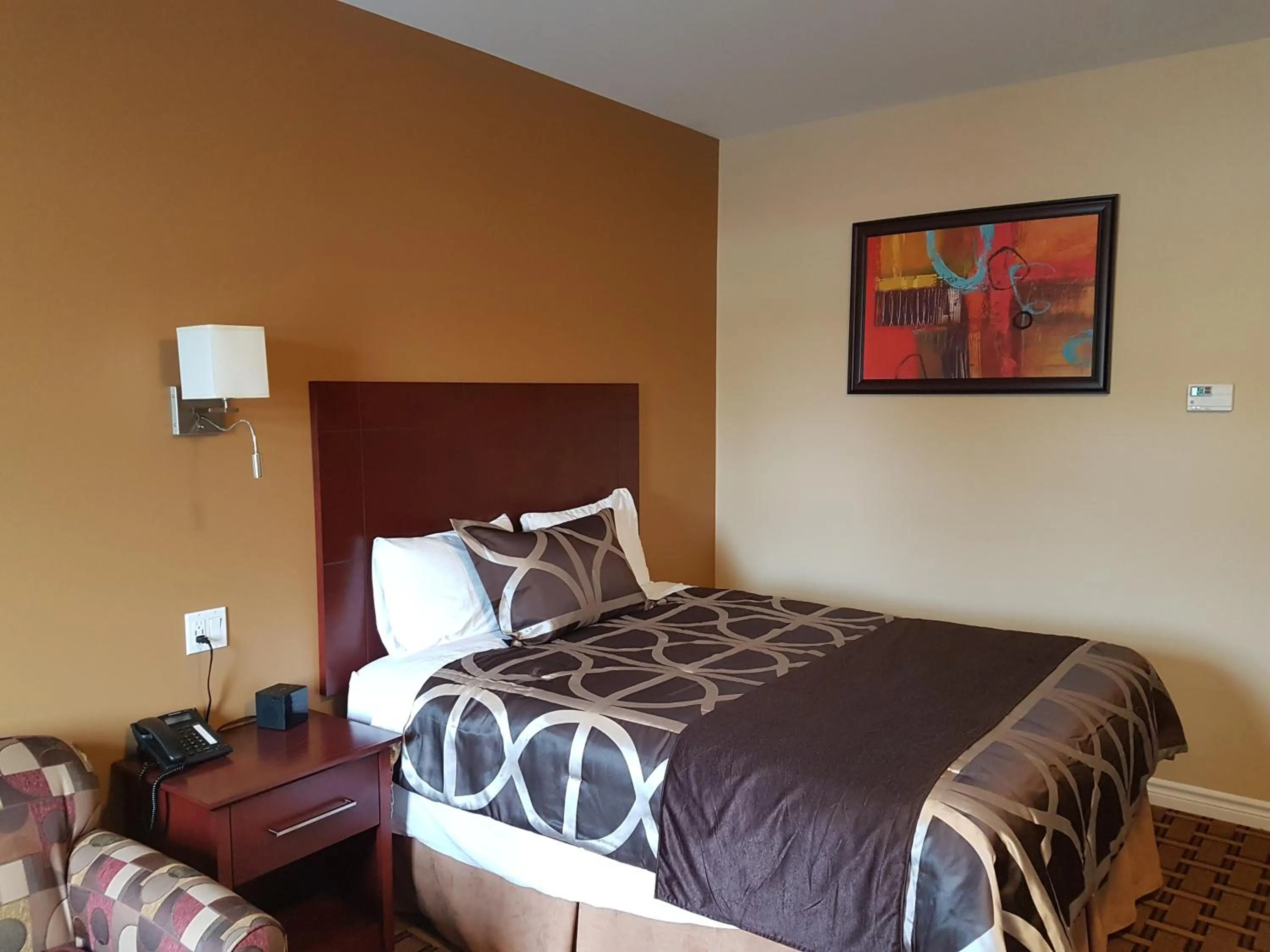 Bedroom, Bed in Fox Motor Inn