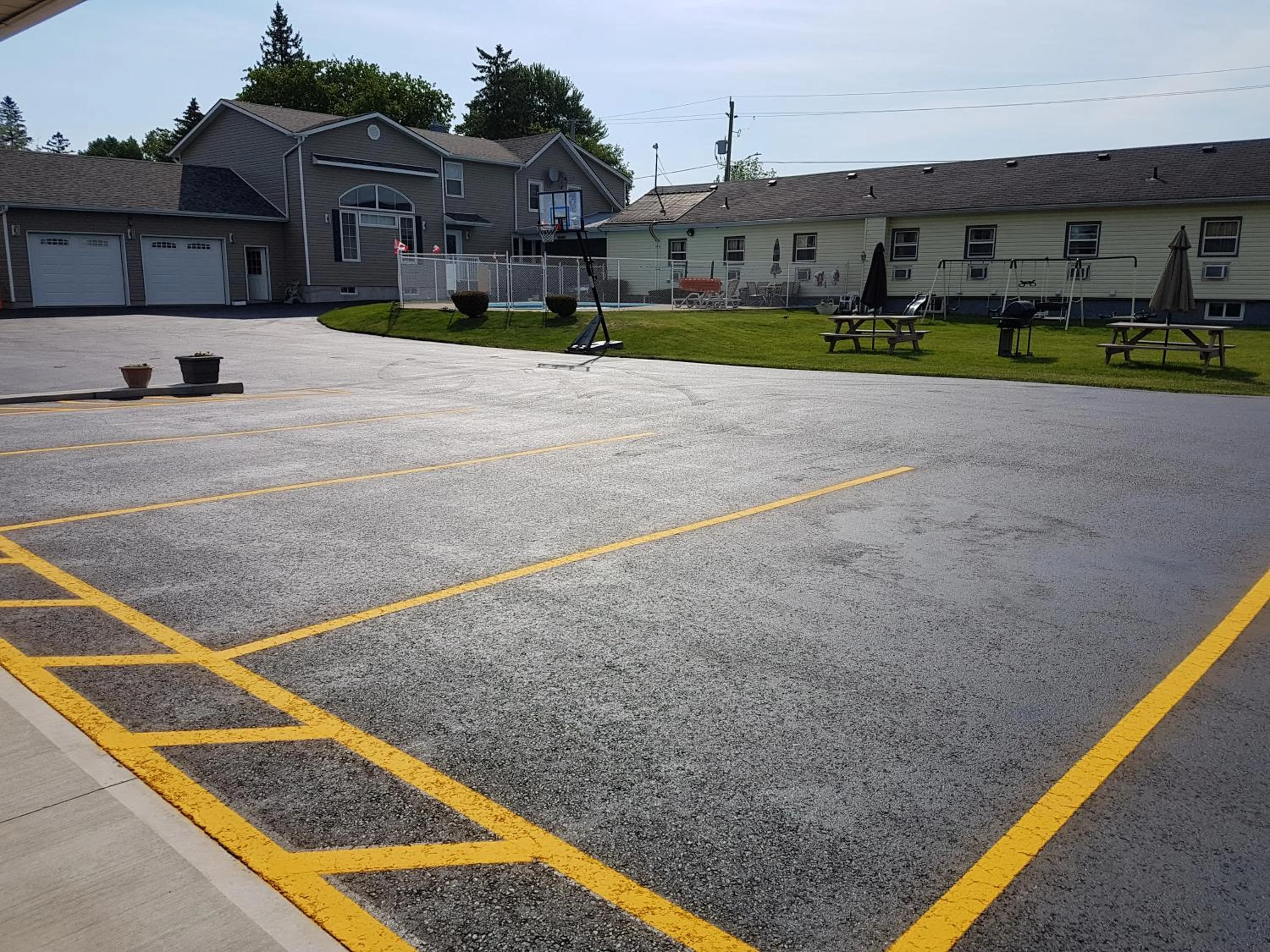 Property building in Fox Motor Inn