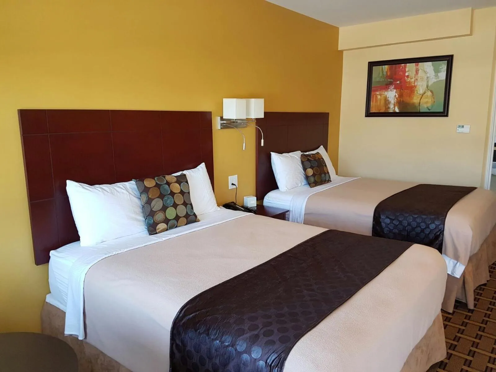 Bedroom, Bed in Fox Motor Inn