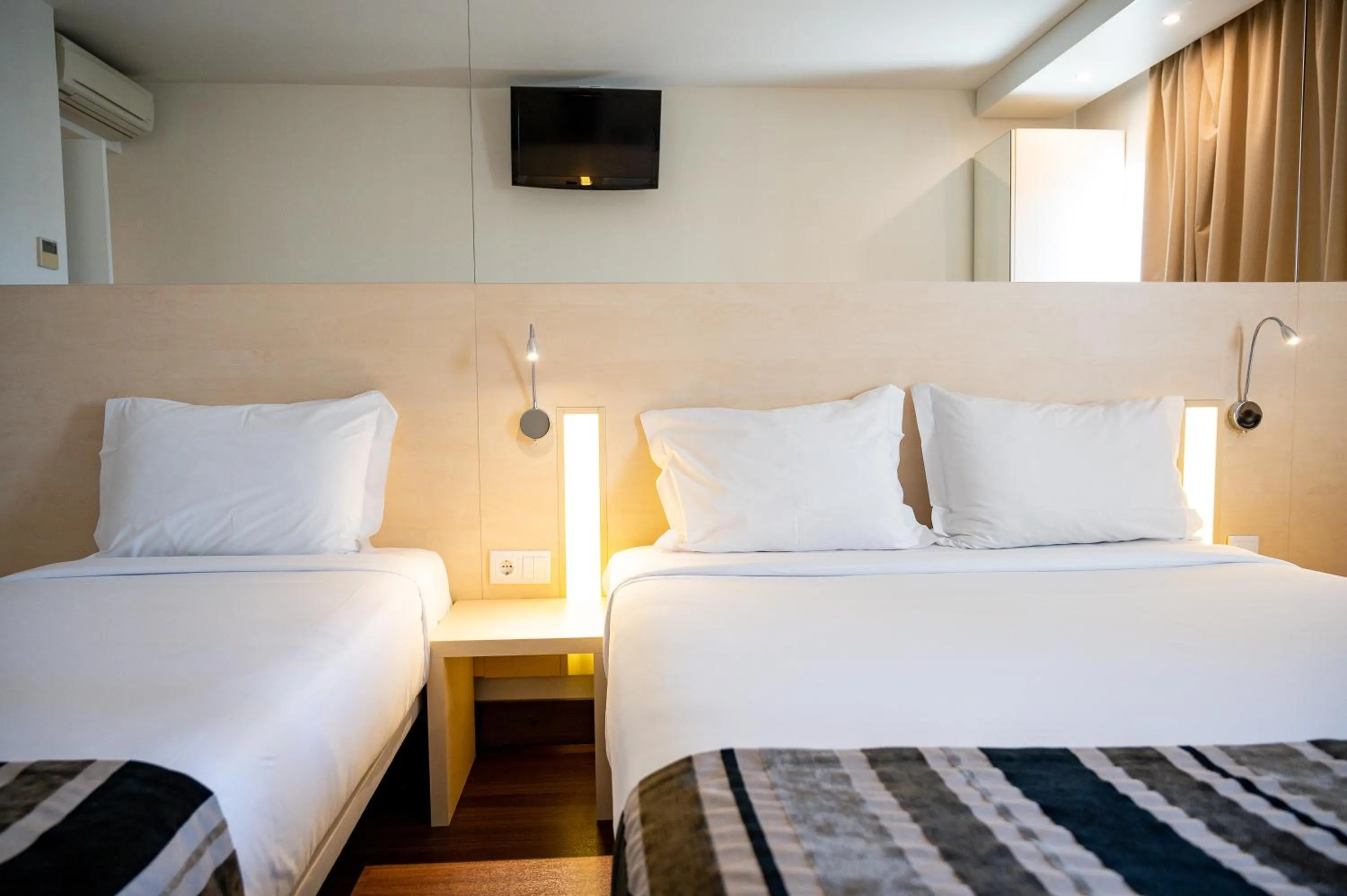 Bedroom, Bed in Park Hotel Porto Gaia