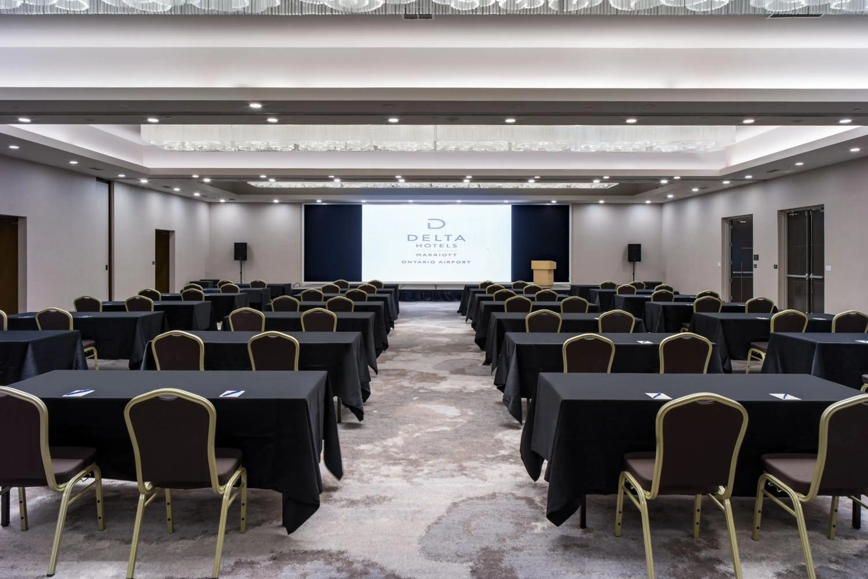 Meeting/conference room in Delta Hotels by Marriott Ontario Airport