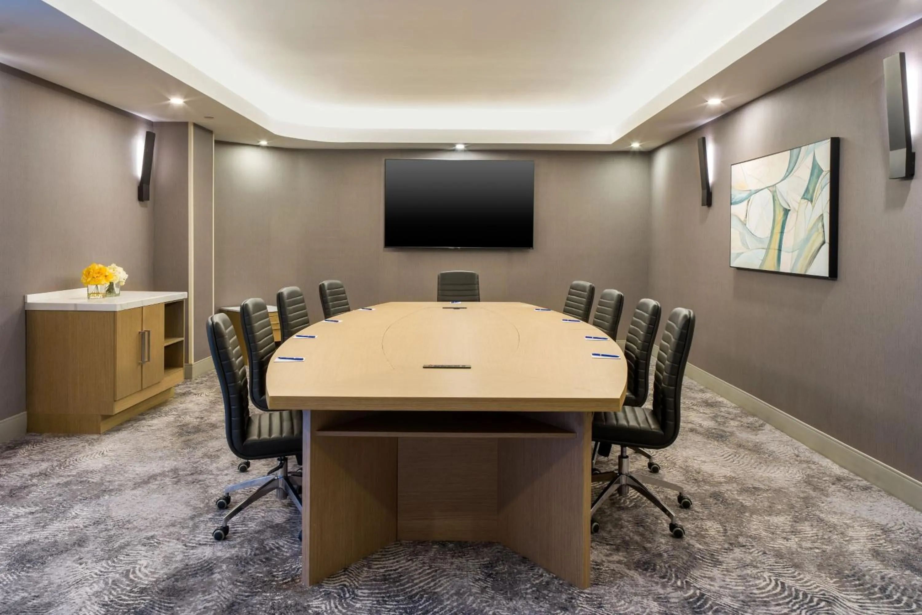 Meeting/conference room in Delta Hotels by Marriott Ontario Airport