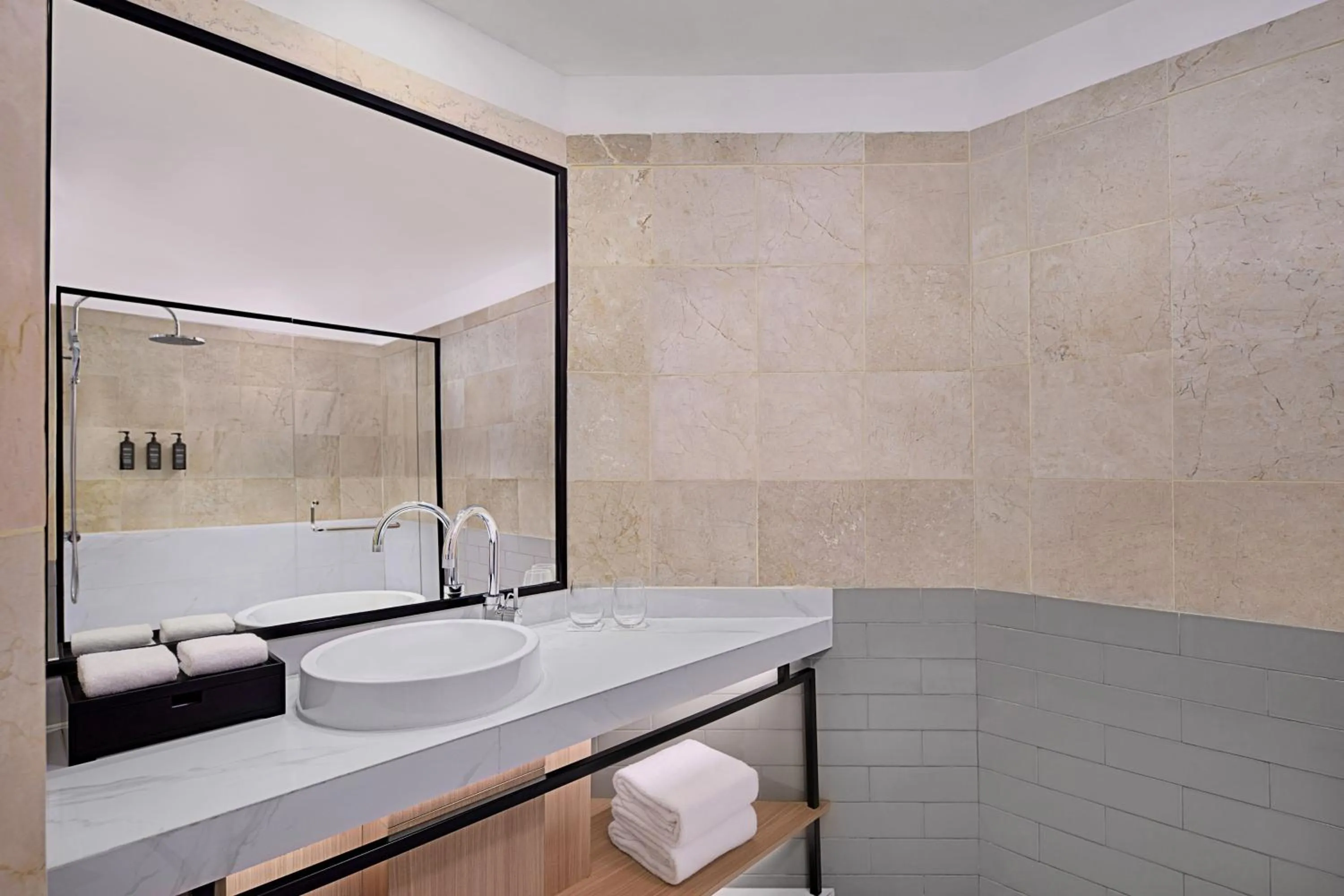 Bathroom in Sheraton Jakarta Soekarno Hatta Airport