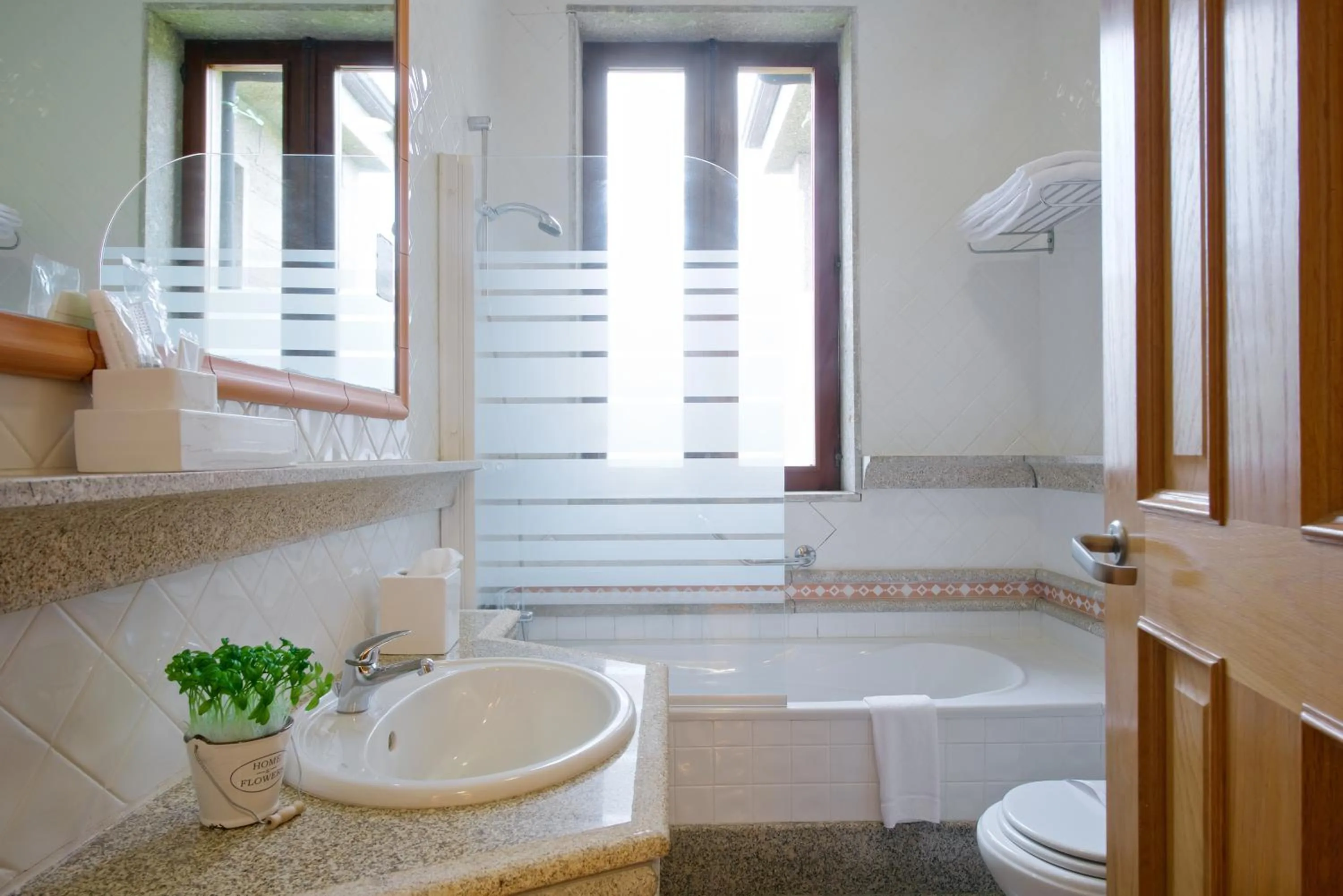 Bathroom in Hotel de Charme Quinta do Pinheiro