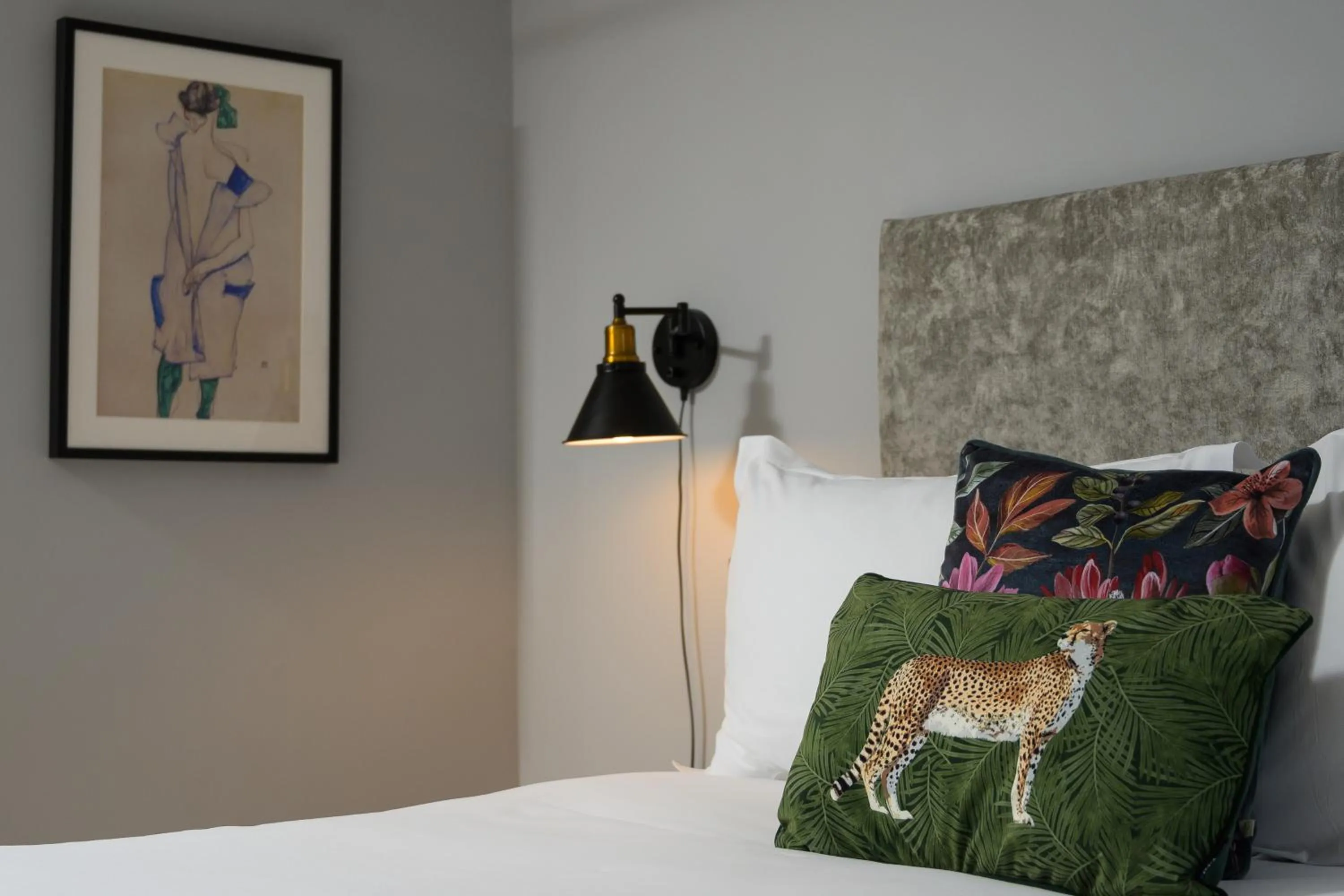 Decorative detail, Bed in Eight