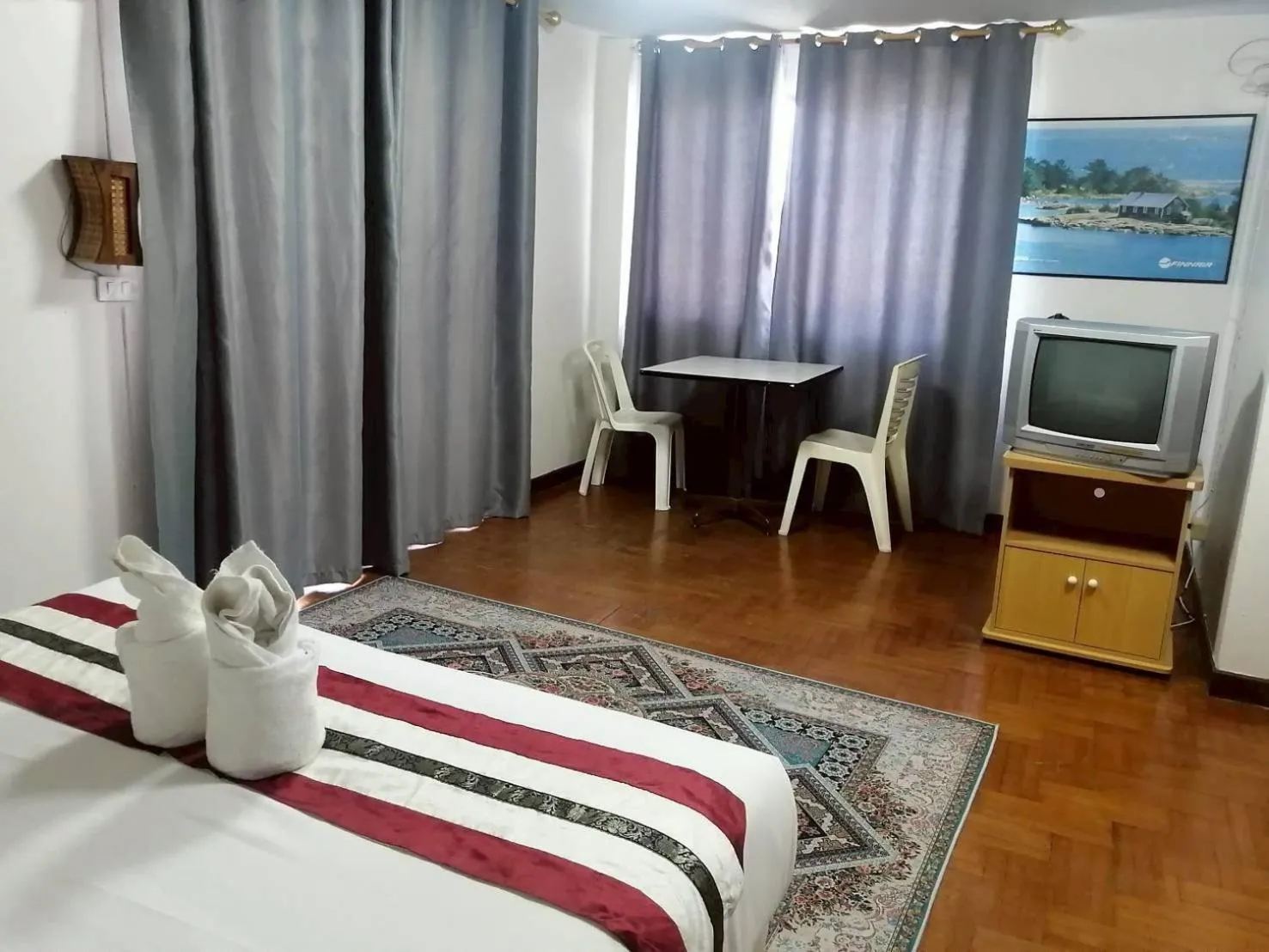 Bed in Beachfront Hotel Cha Am