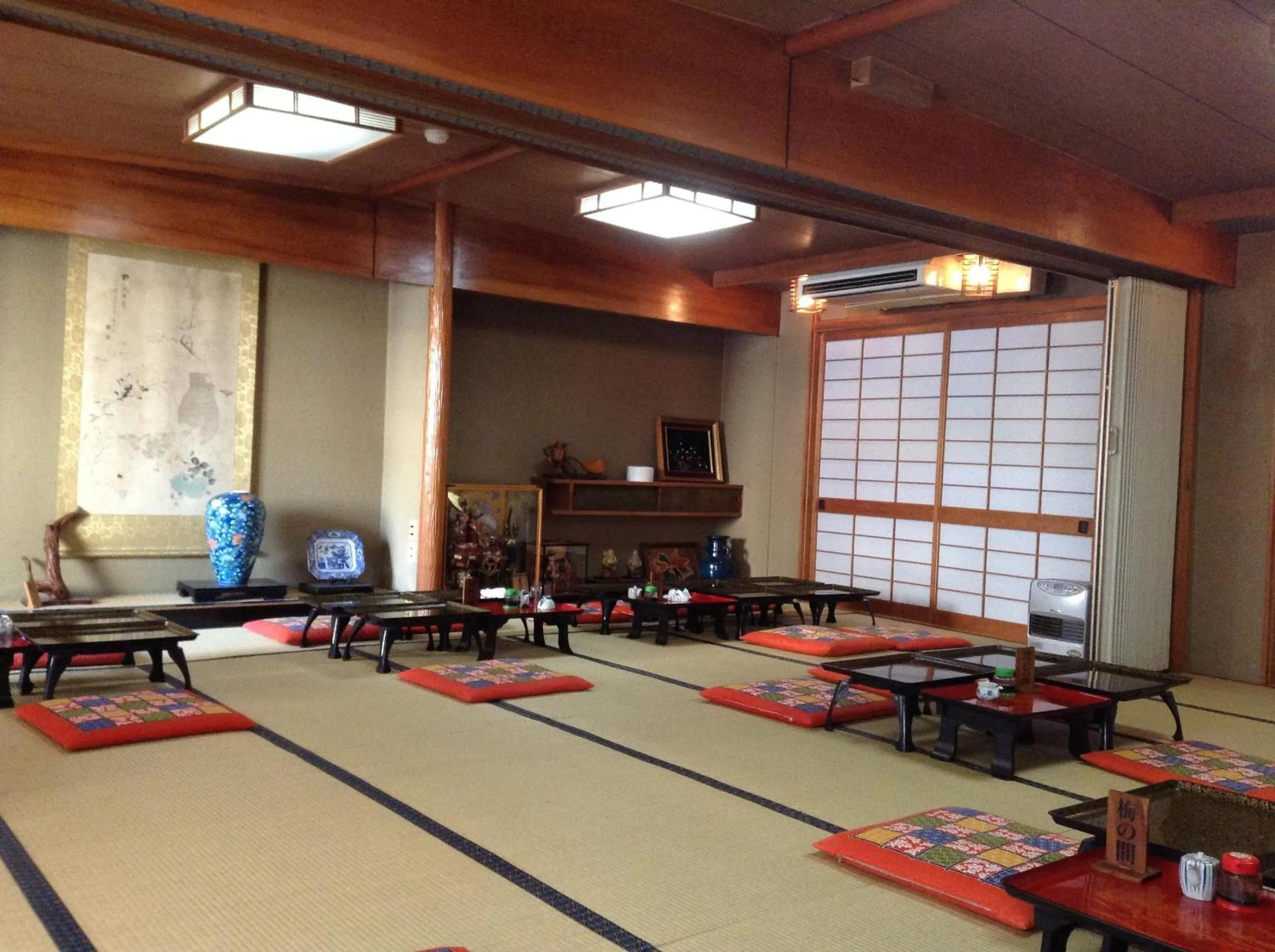 Restaurant/places to eat in Chitosekan