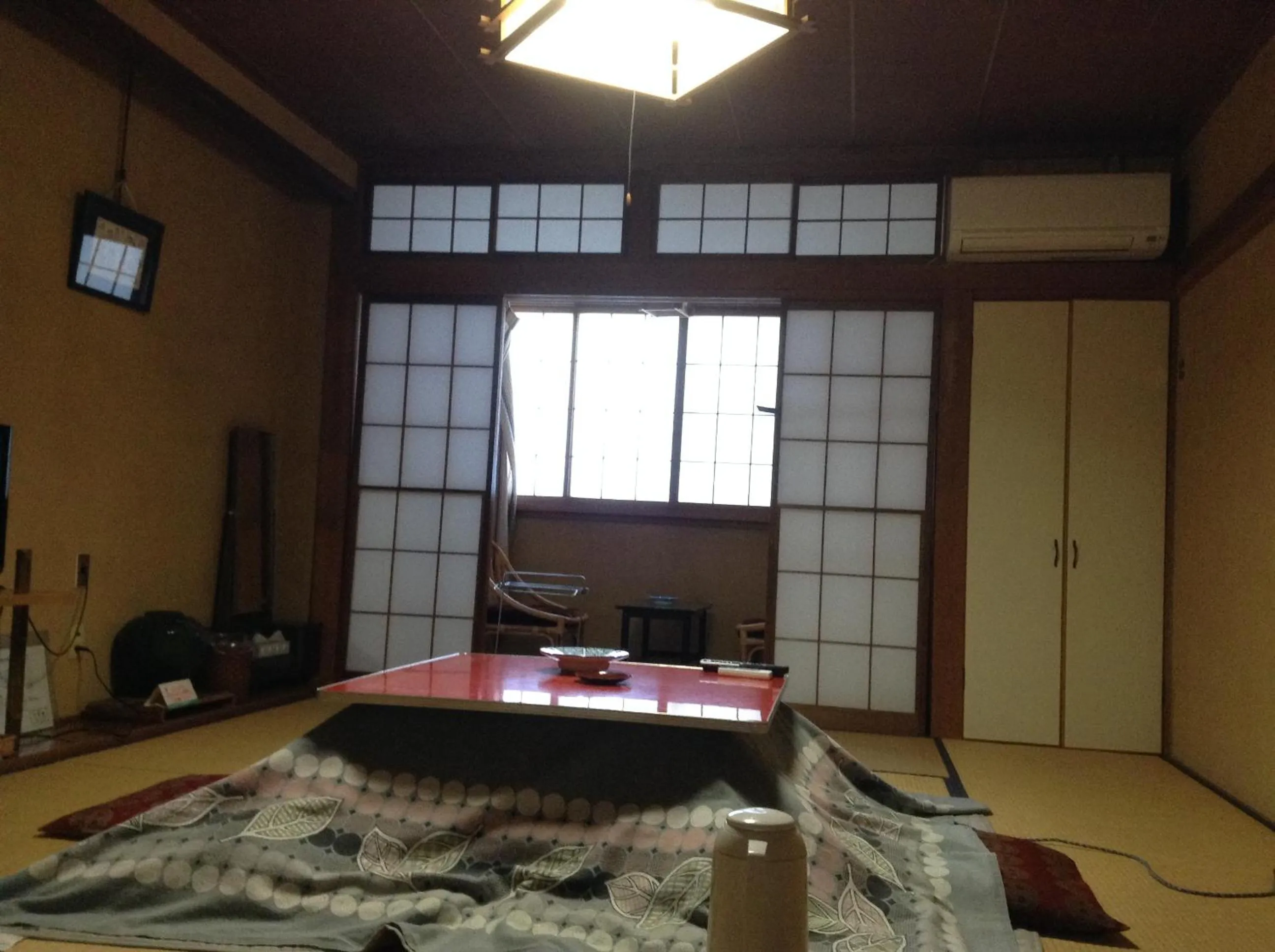 Photo of the whole room, Bed in Chitosekan