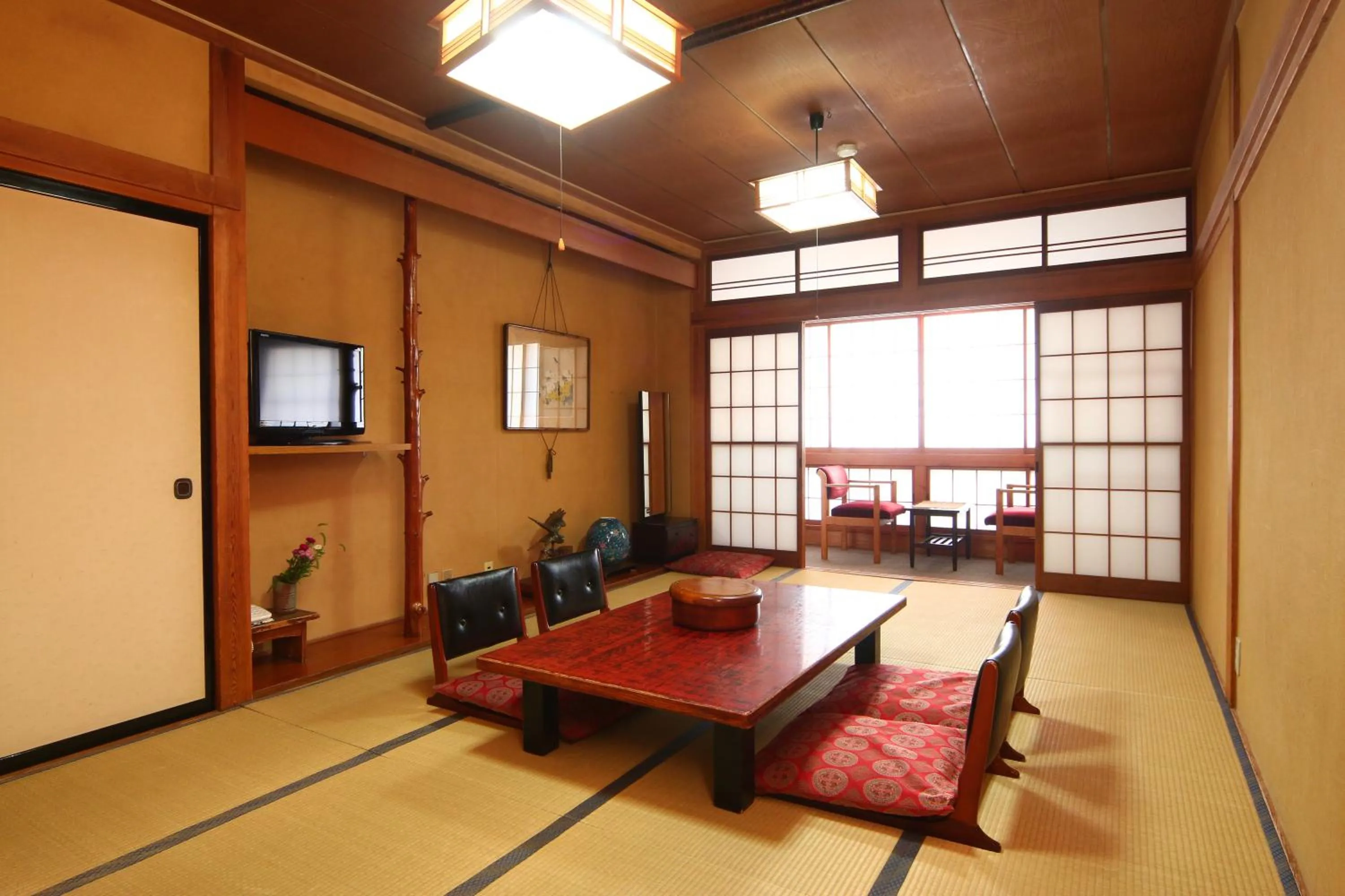 Seating area in Chitosekan