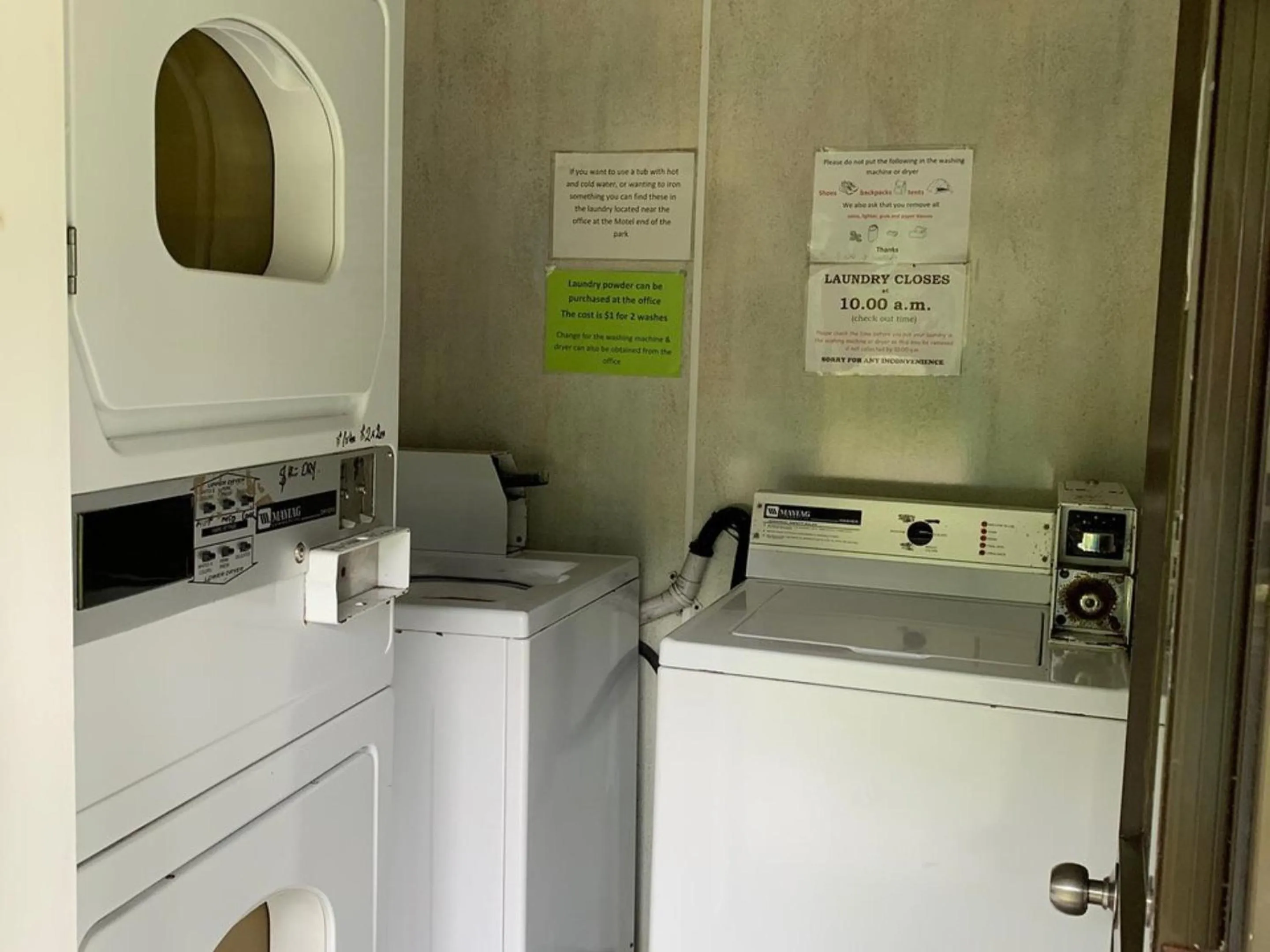 laundry in Greymouth Kiwi Holiday Park & Motels