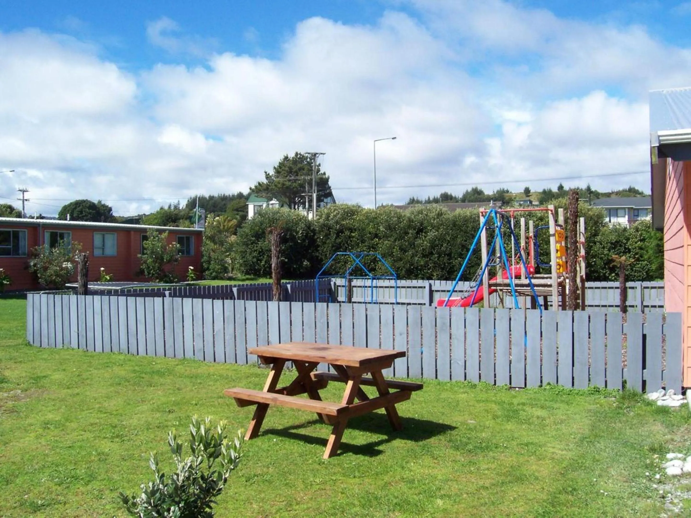 Children play ground in Greymouth Kiwi Holiday Park & Motels