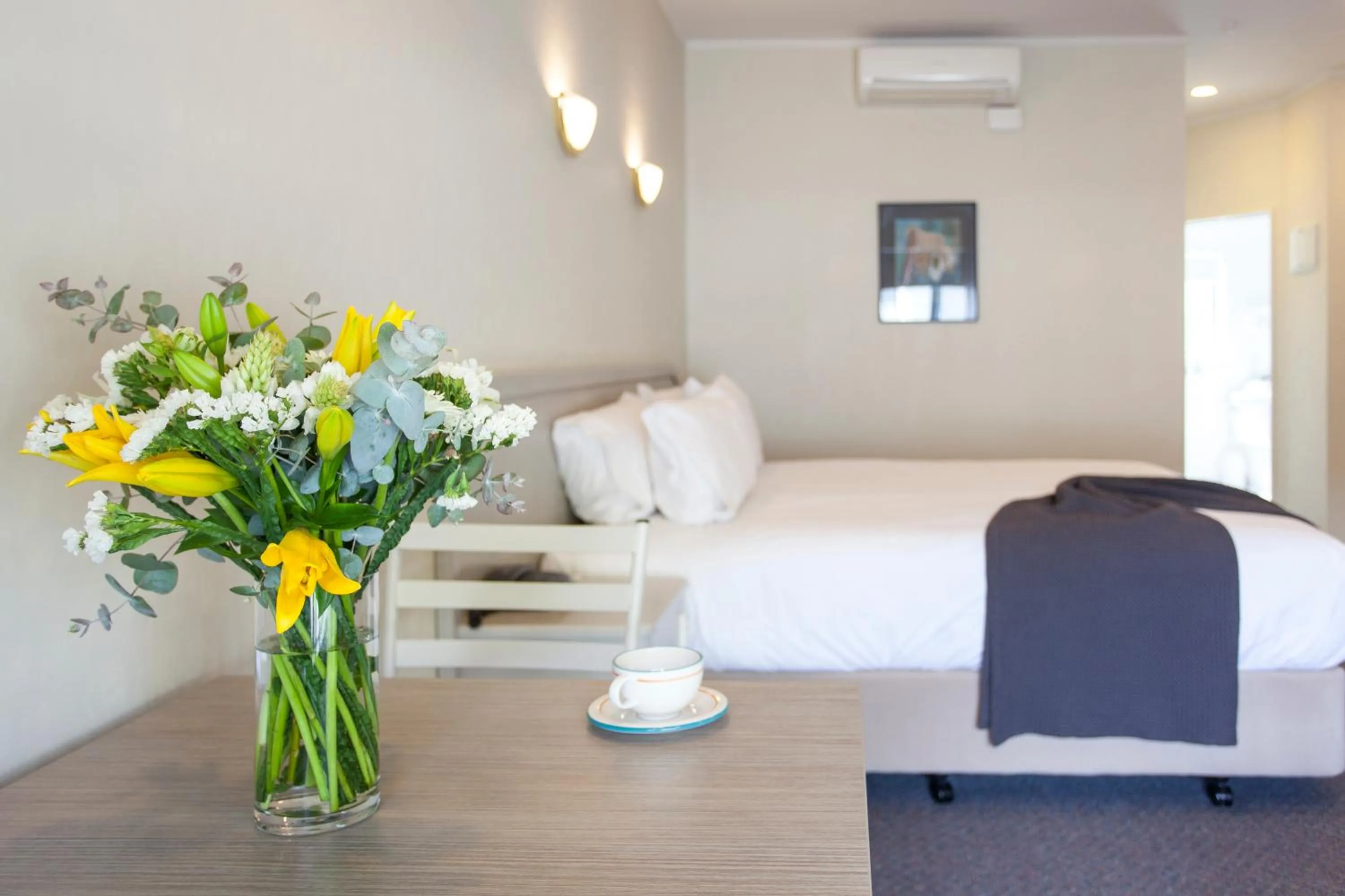 Dining area, Bed in Te Mata Lodge