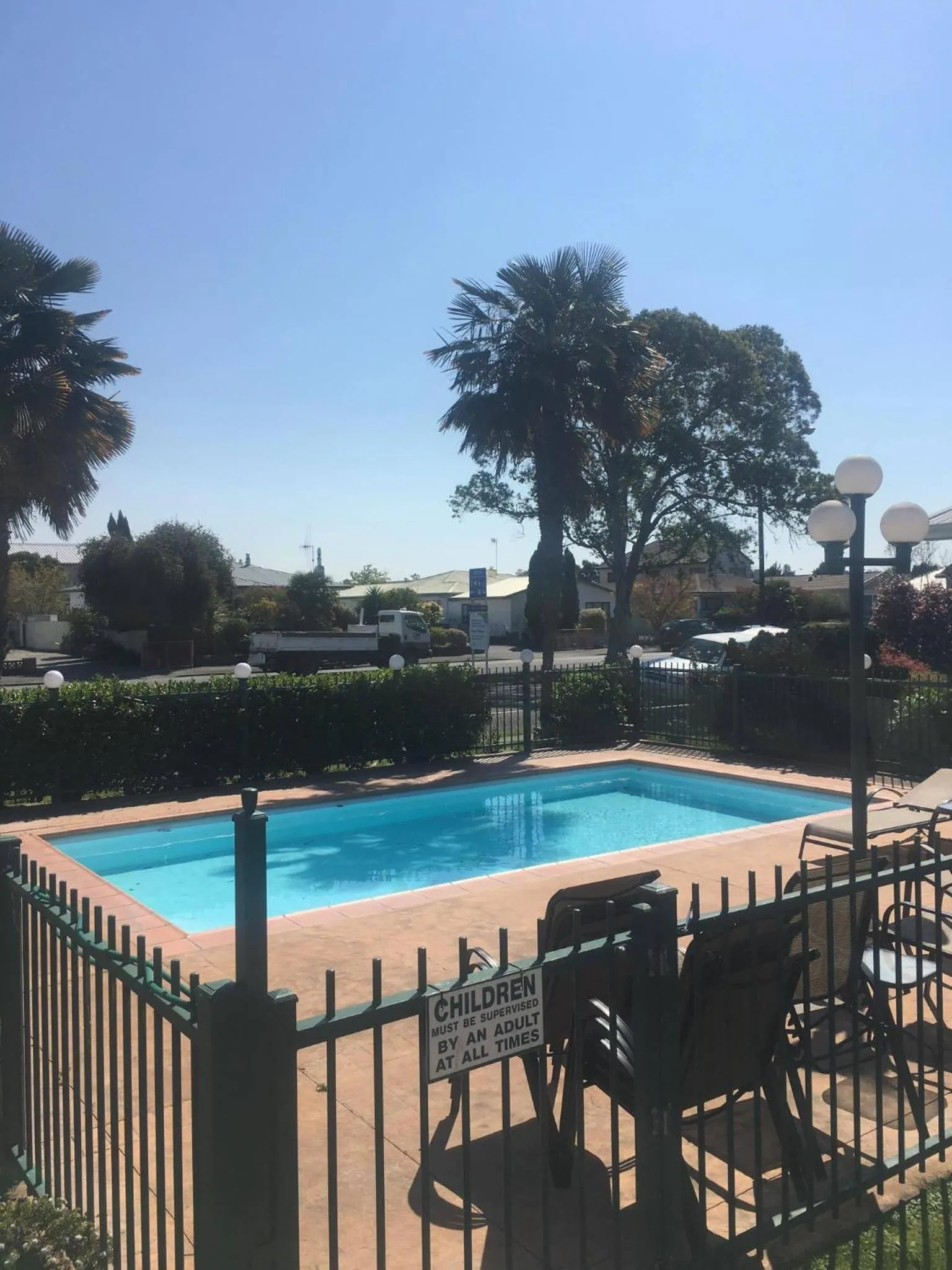 Swimming pool in Deco City Motor Lodge