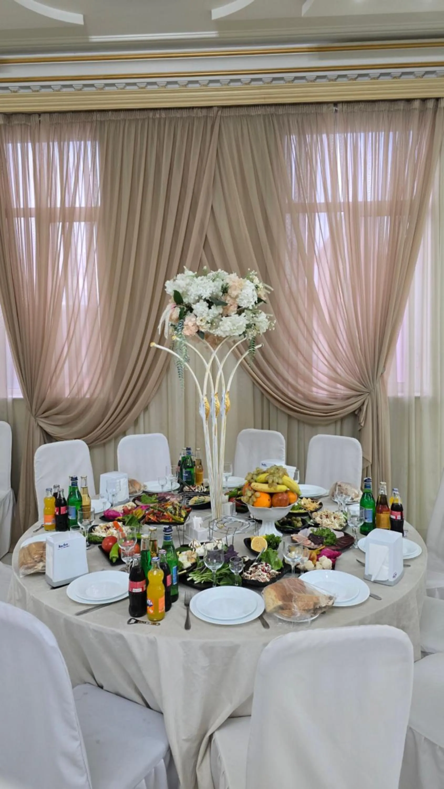 Restaurant/places to eat in Urartu Complex