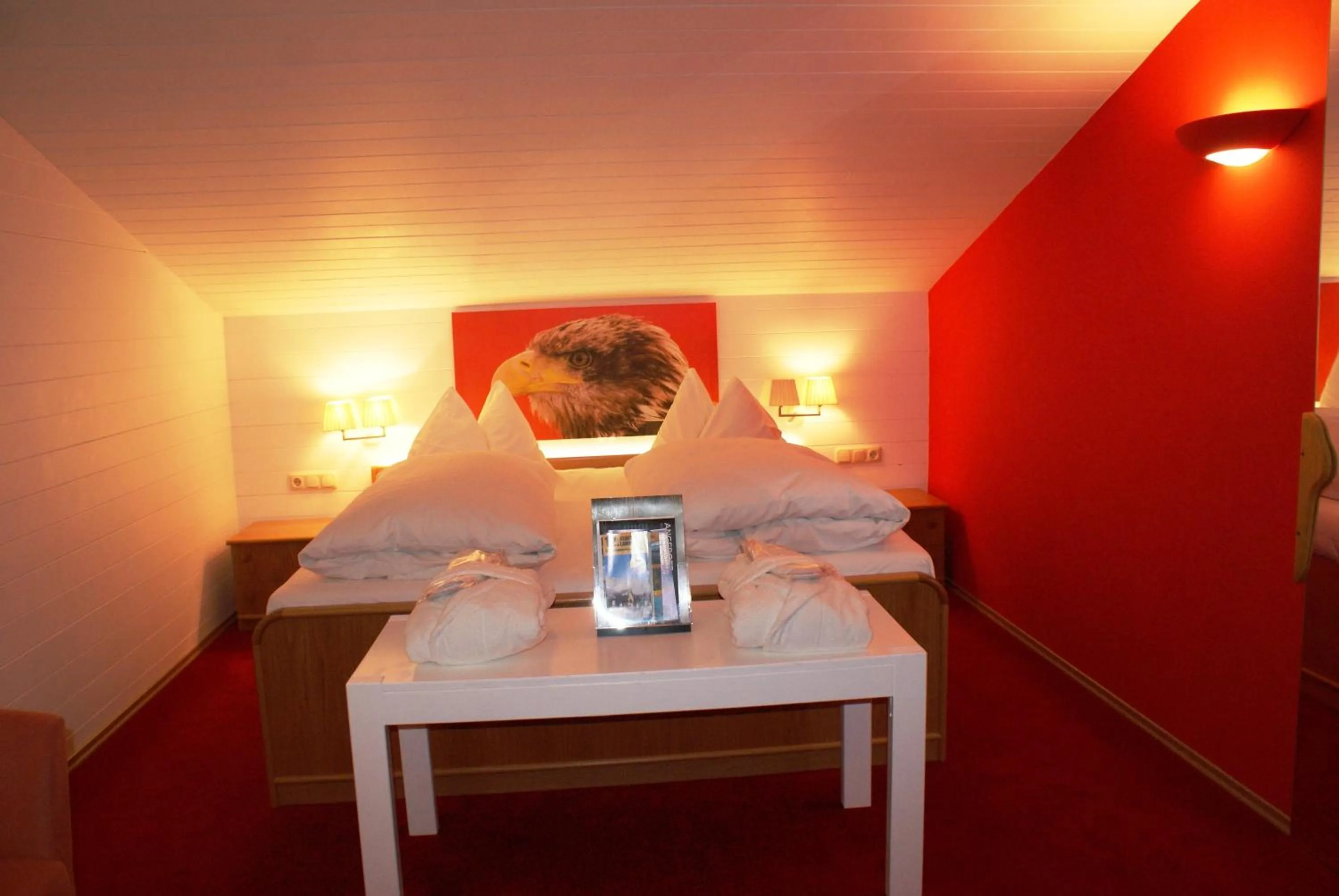 Photo of the whole room, Bed in Berghotel Hois