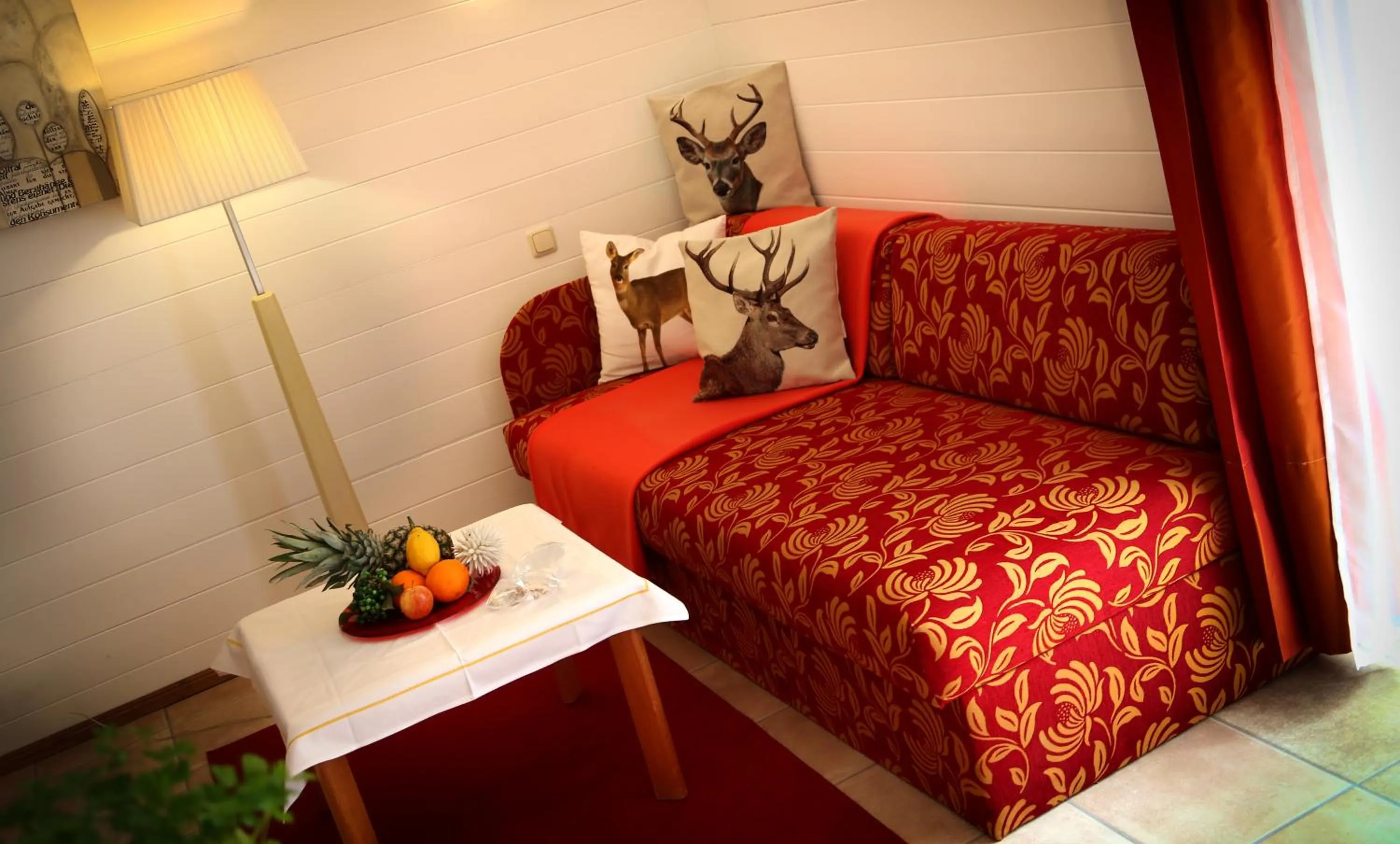 Living room, Bed in Berghotel Hois