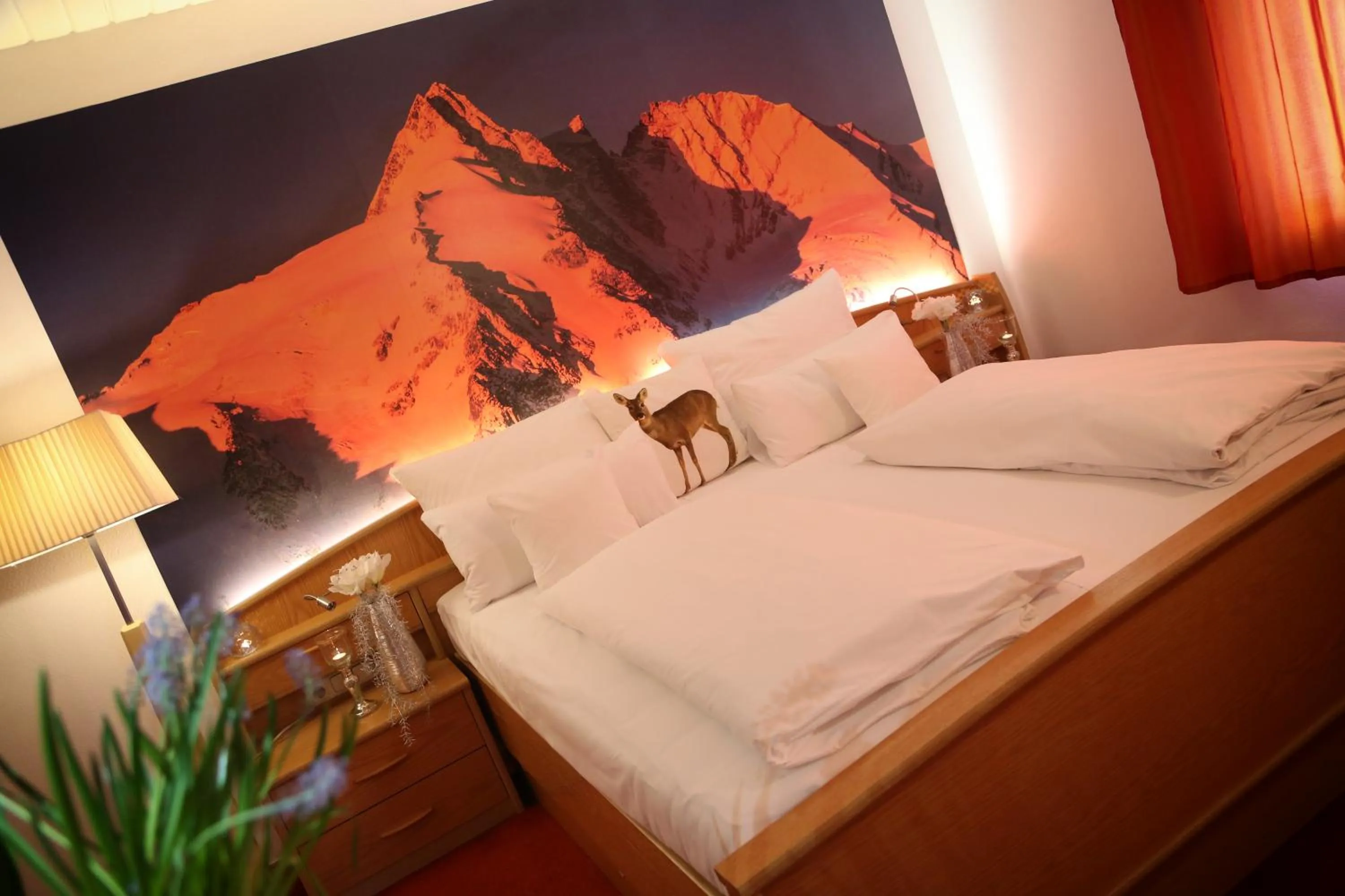 Bedroom, Bed in Berghotel Hois