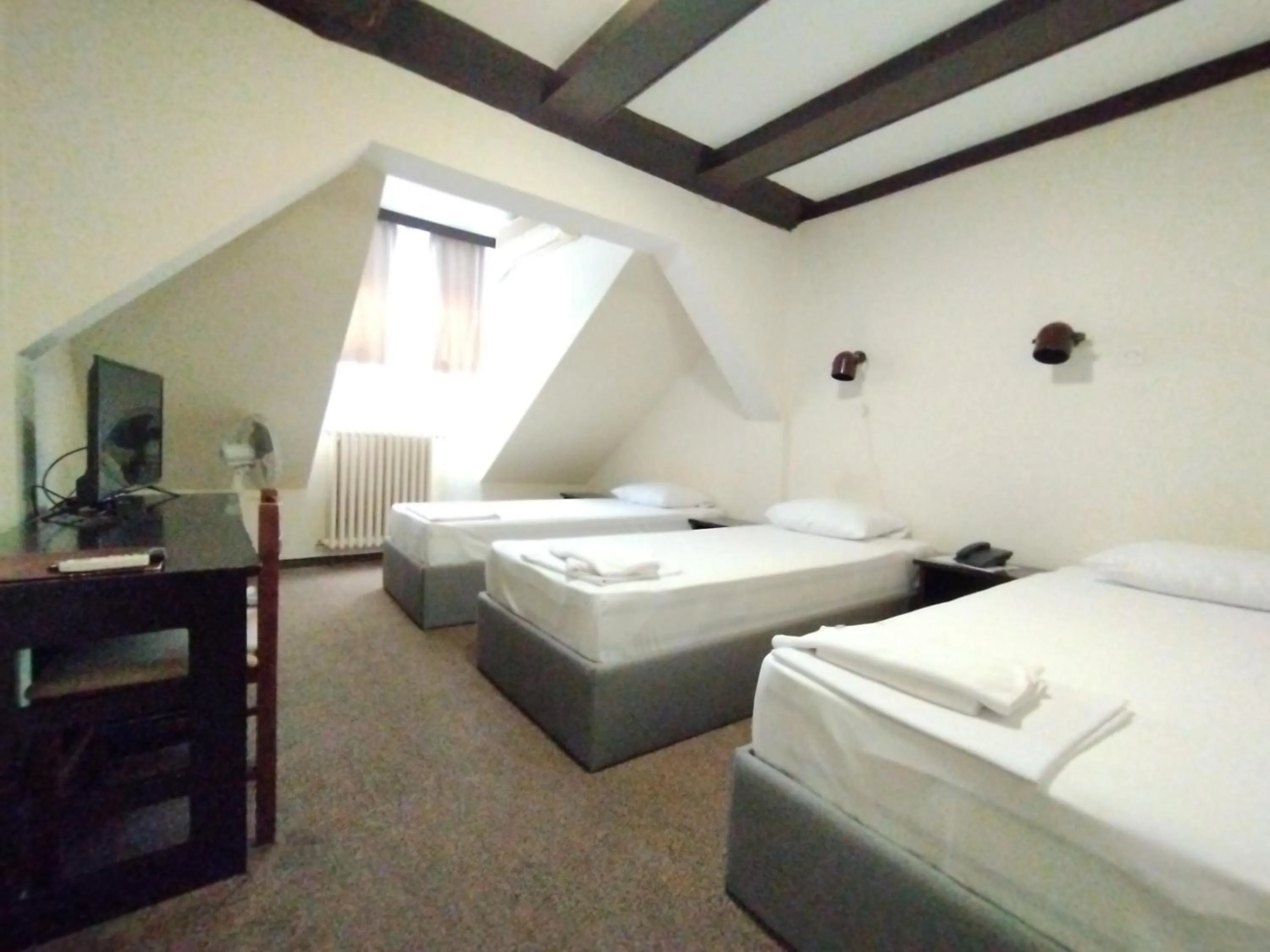 Bedroom, Bed in Hotel Vojvodina