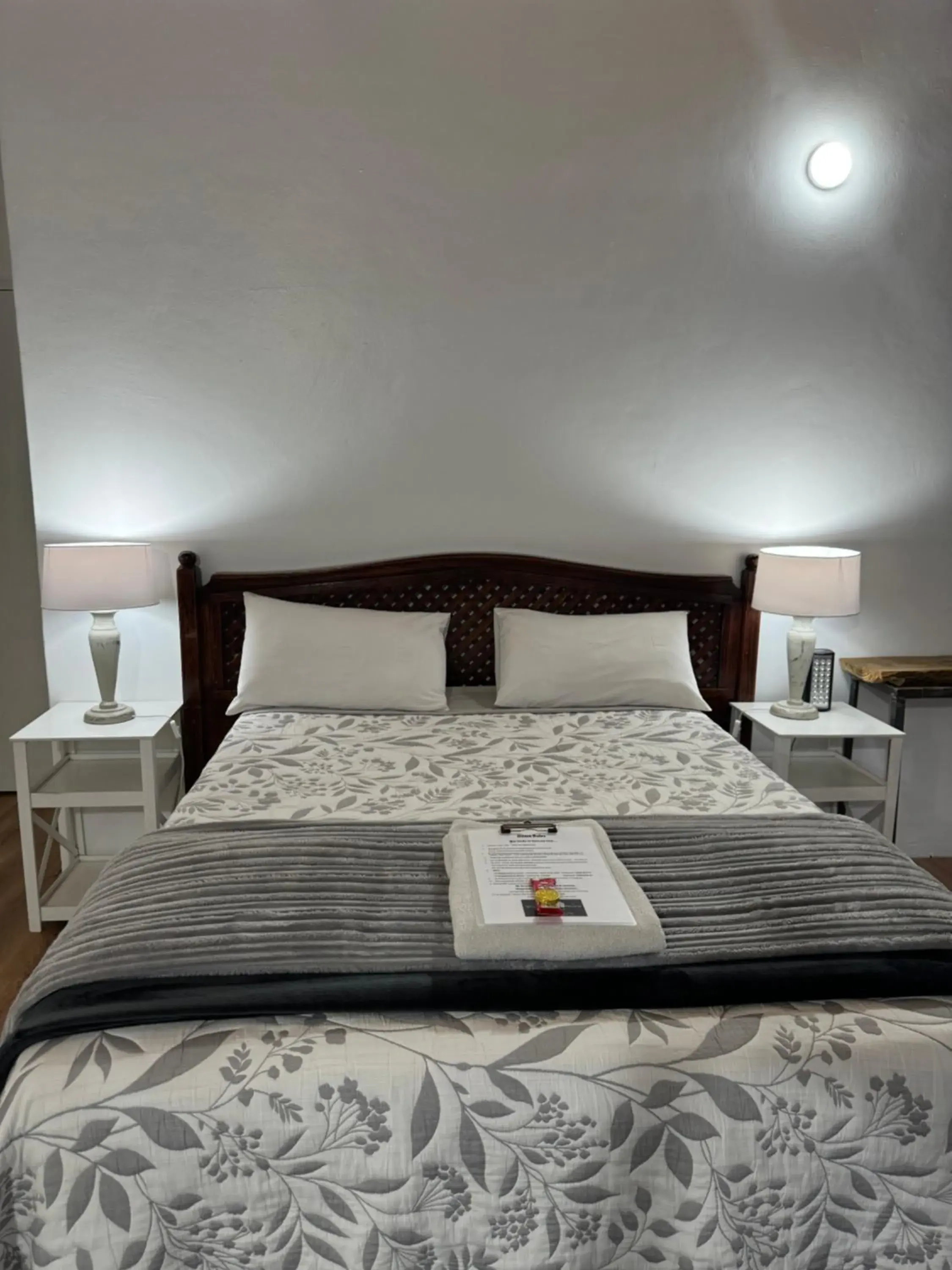 Triple Room with Pool View - single occupancy in White River B & B Triple Room with Pool View - single occupancy in White River B & B