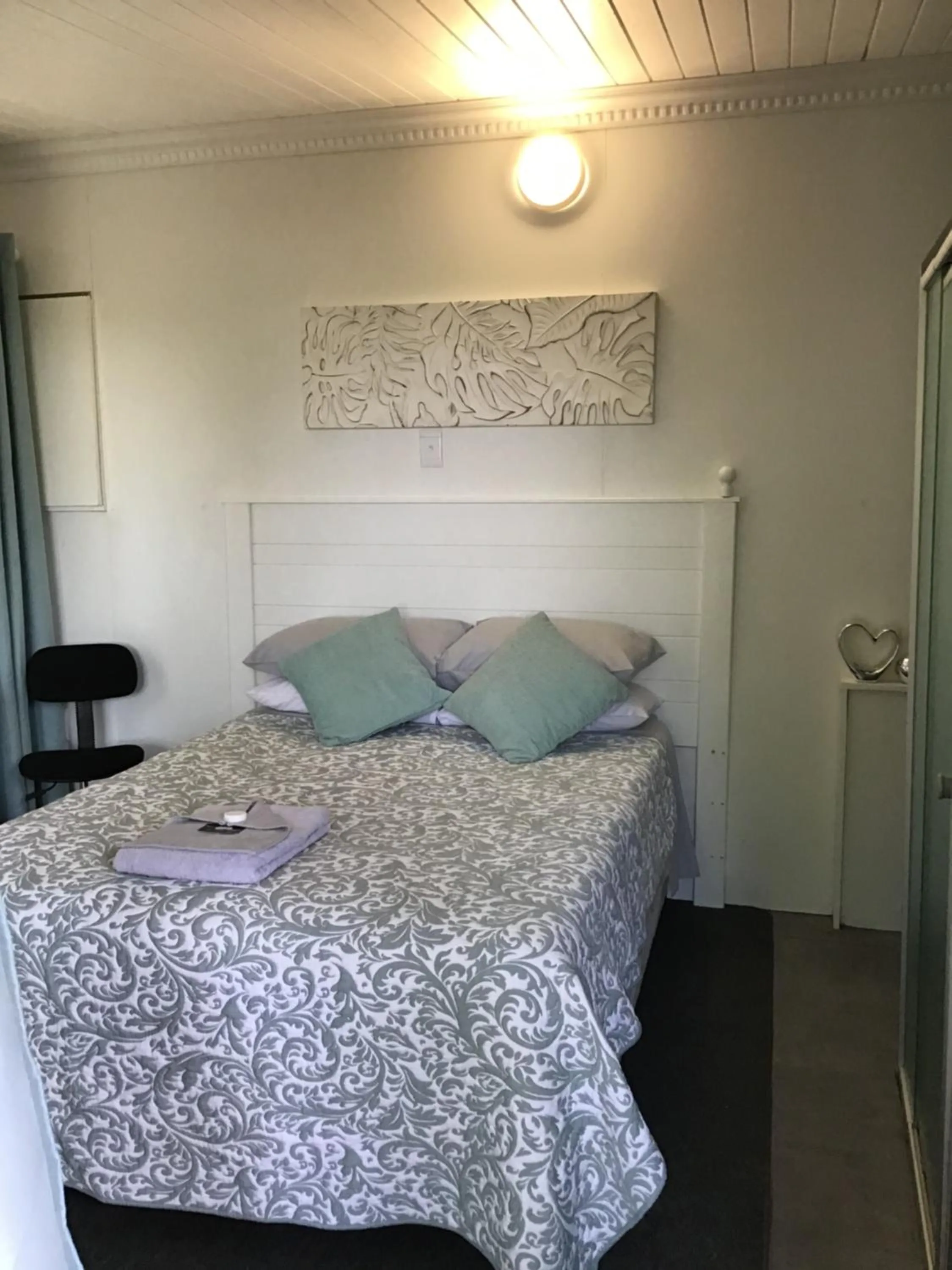 Bed in White River B & B