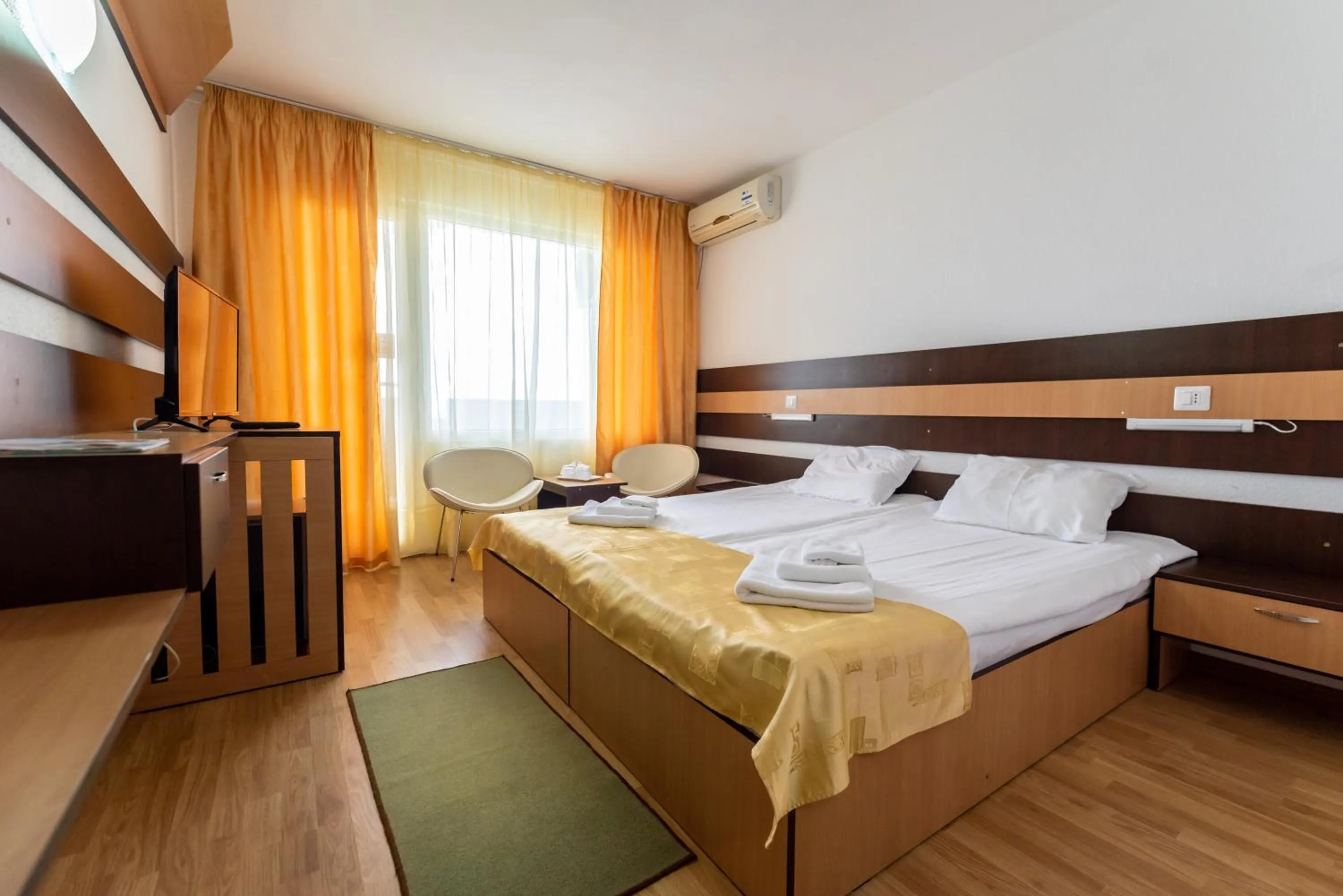 Bed in Hotel Capitol