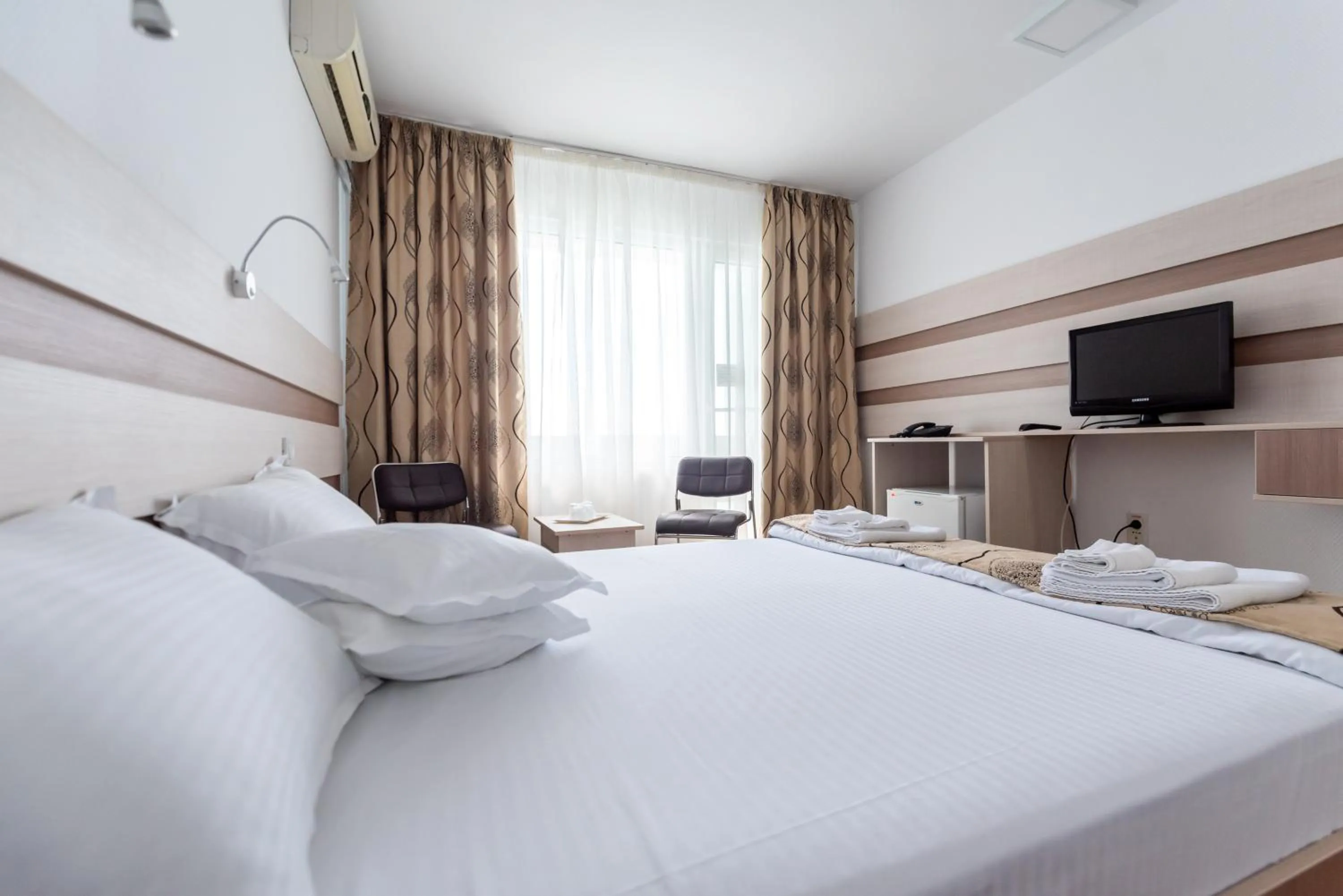 Bed in Hotel Capitol