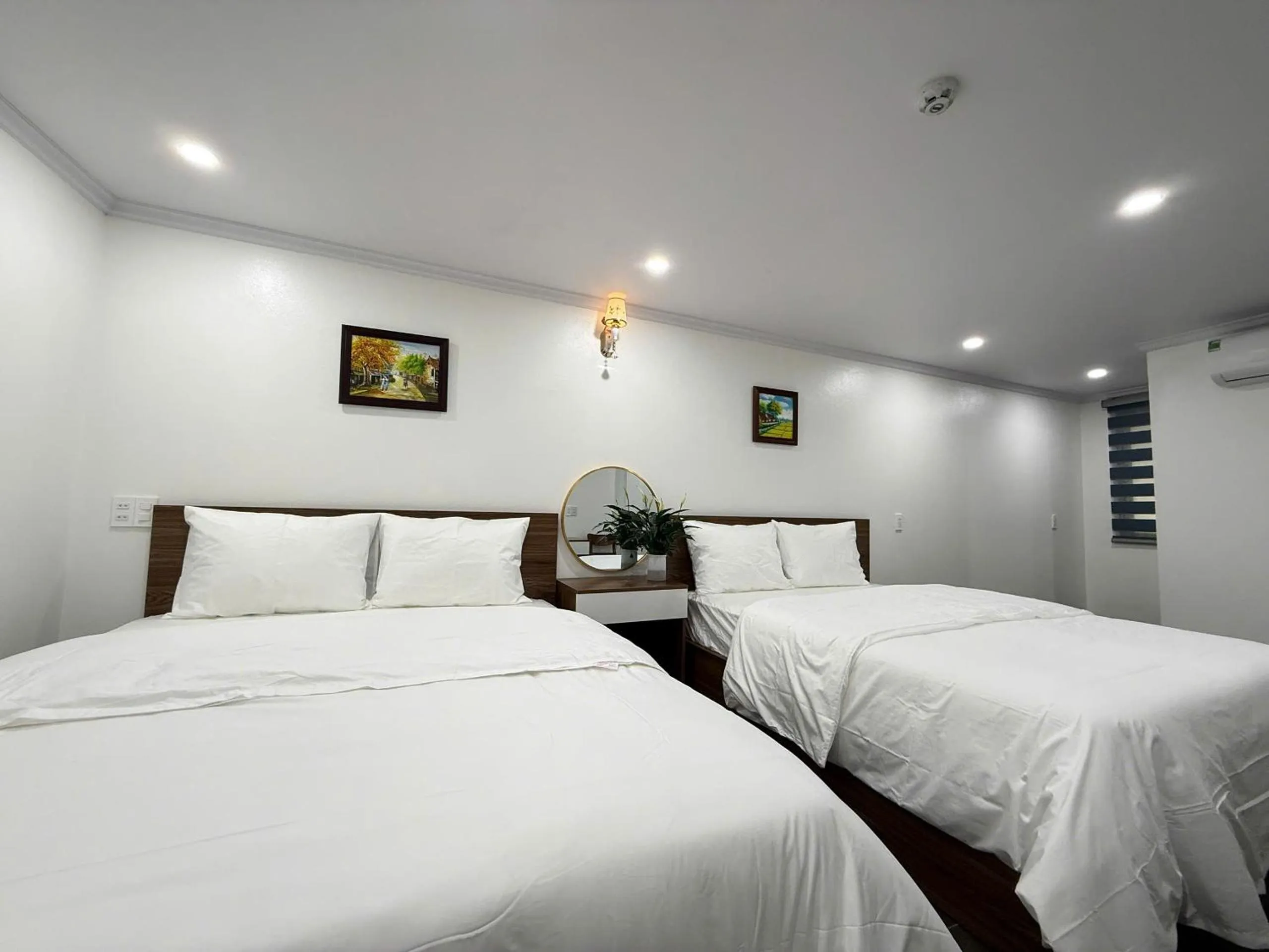 Bed in Family Transit 2 Hotel