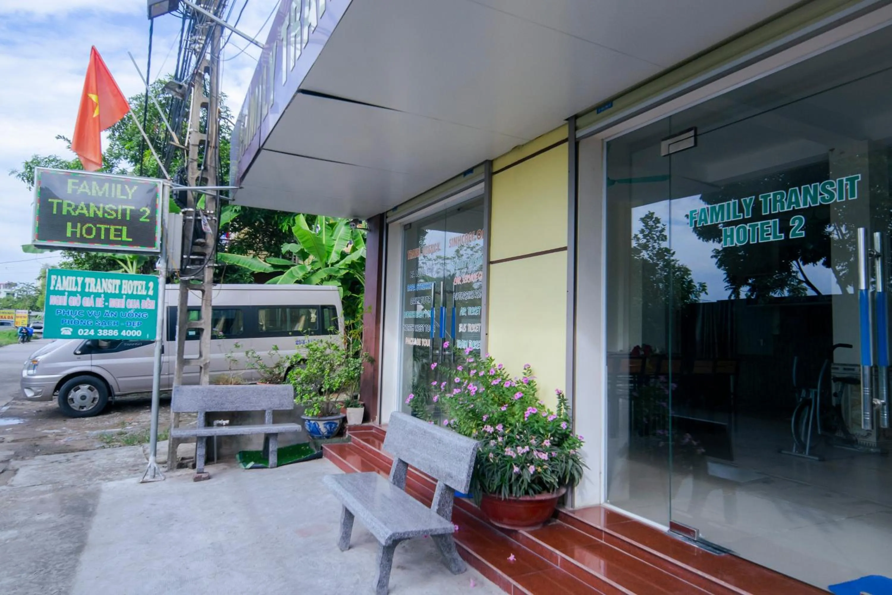 Property building in Family Transit 2 Hotel