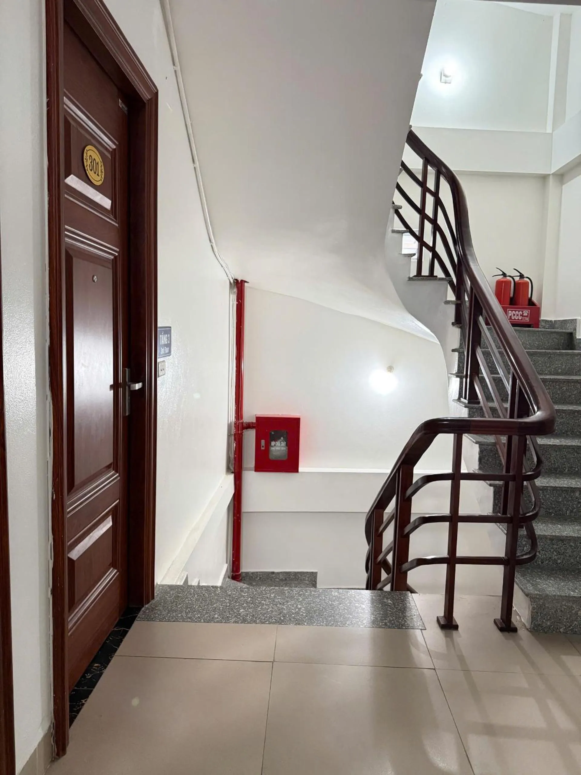 Other in Family Transit 2 Hotel