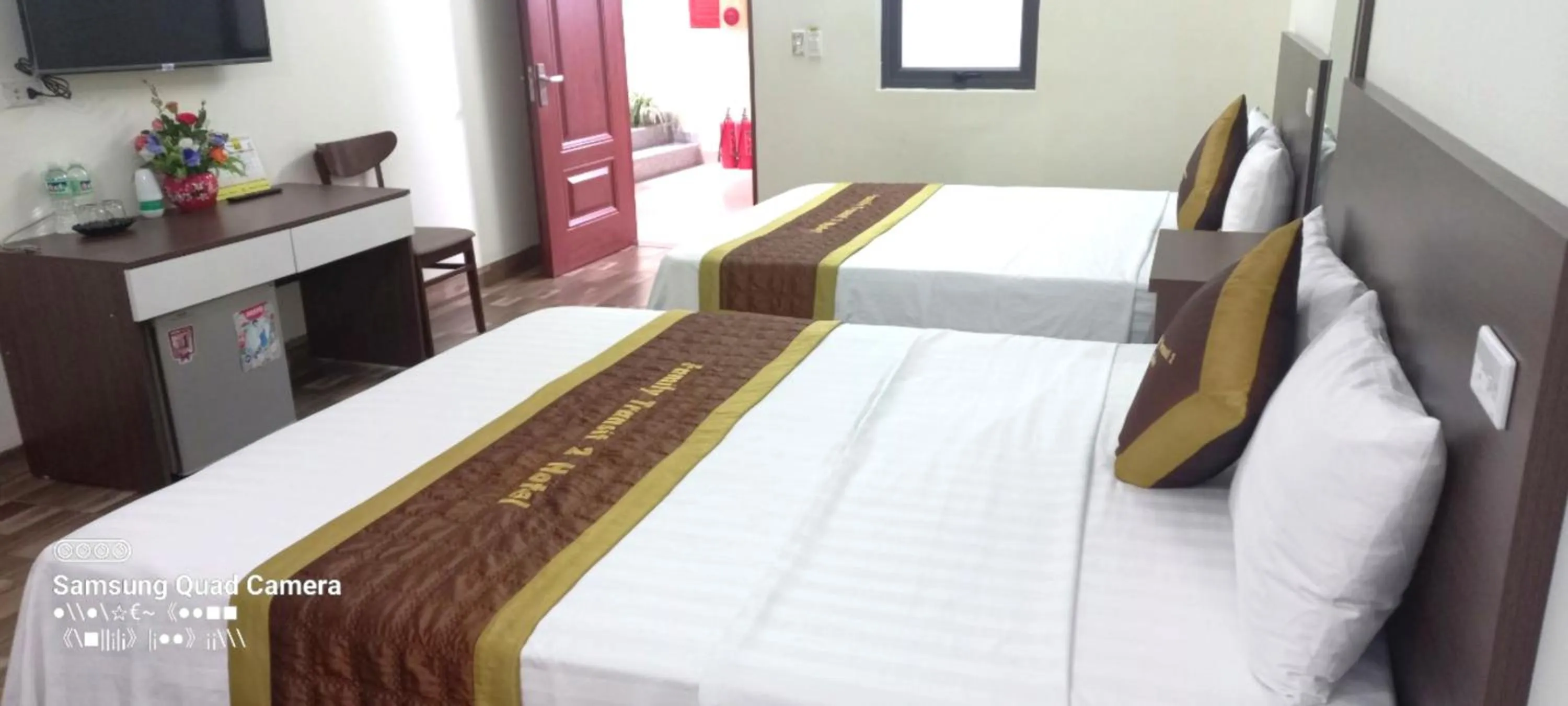 Bedroom, Bed in Family Transit 2 Hotel