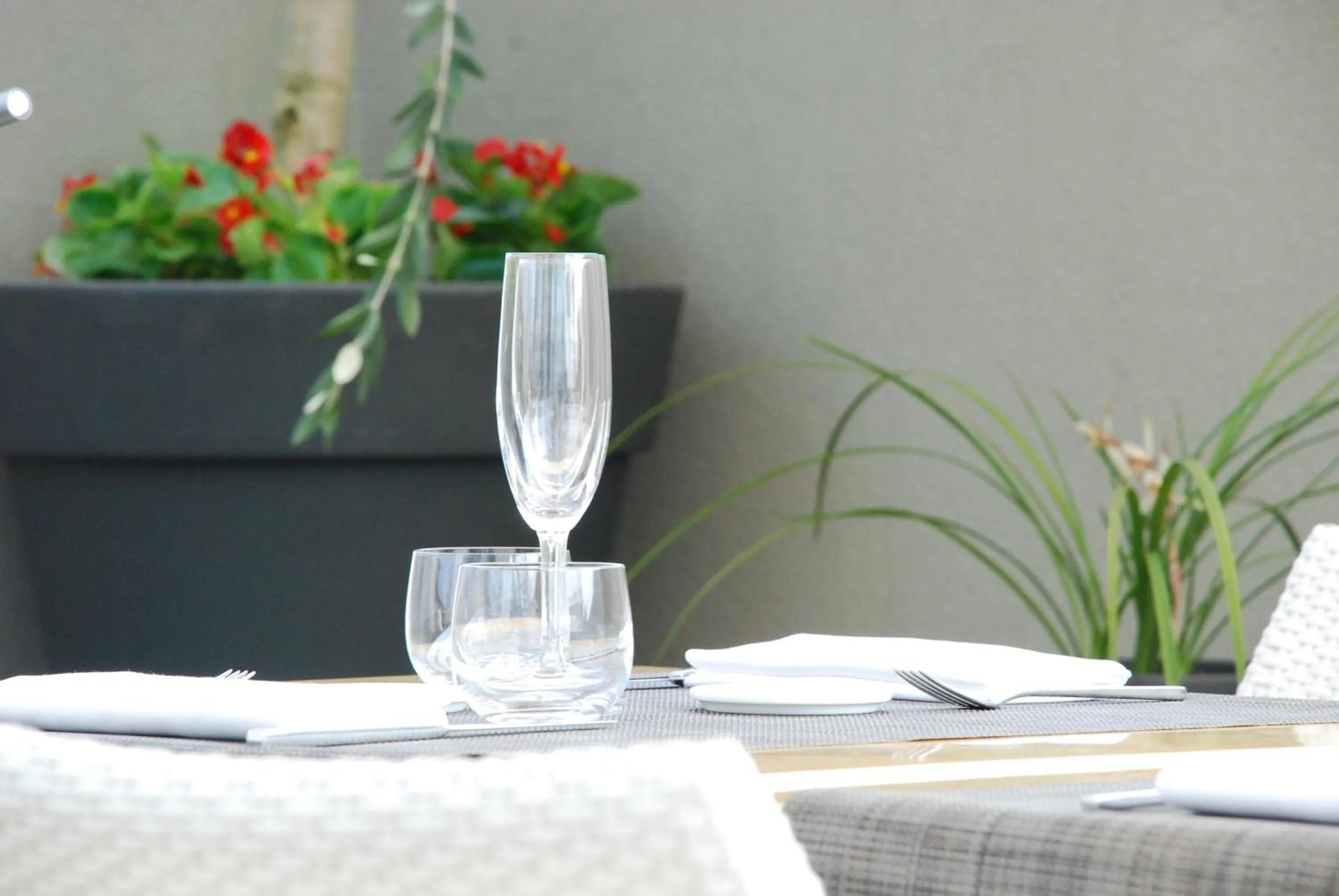 Restaurant/places to eat in Nu Hotel