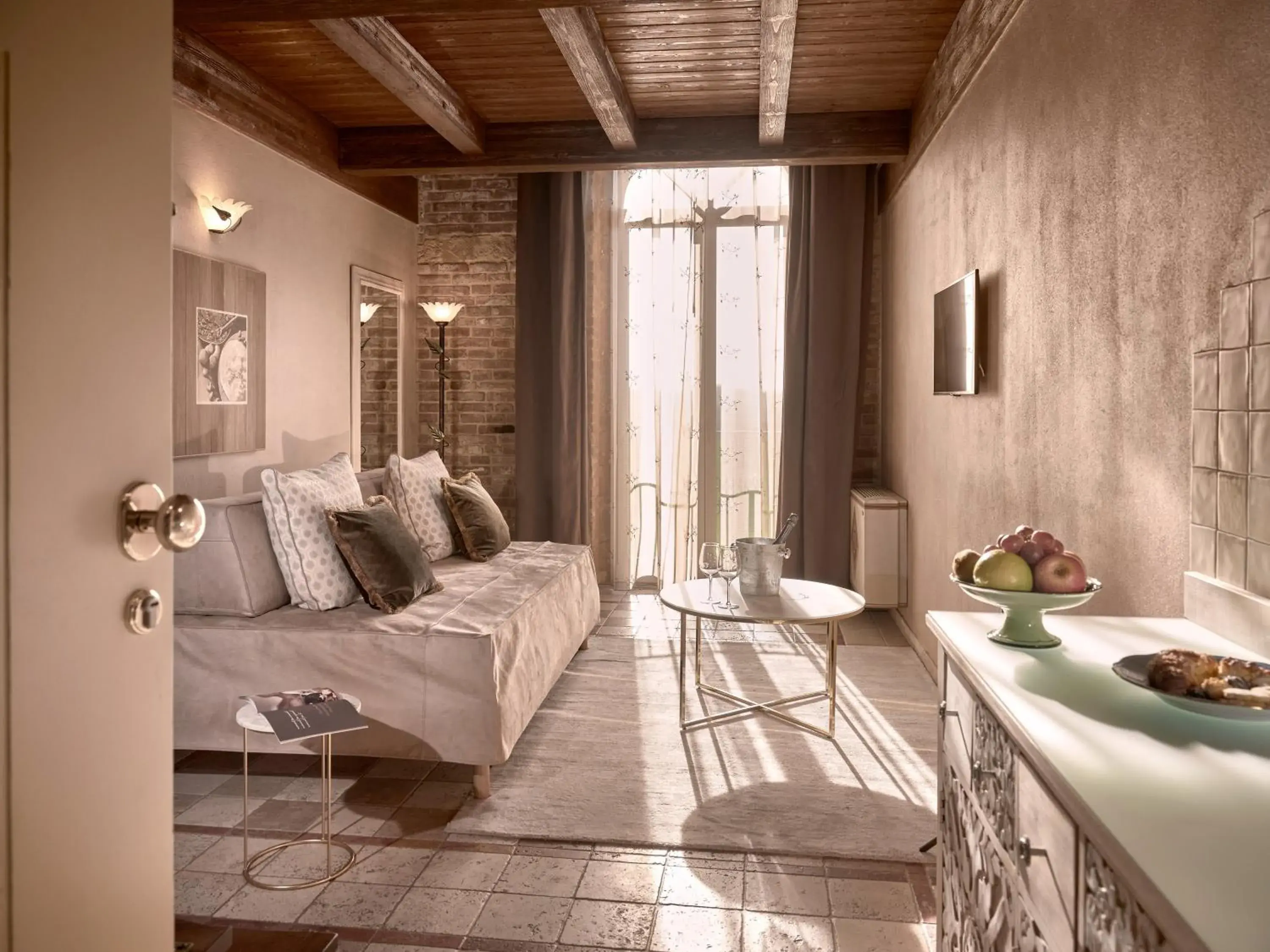 Junior Suite in Tenuta Montemagno Relais & Wines Junior Suite in Tenuta Montemagno Relais & Wines