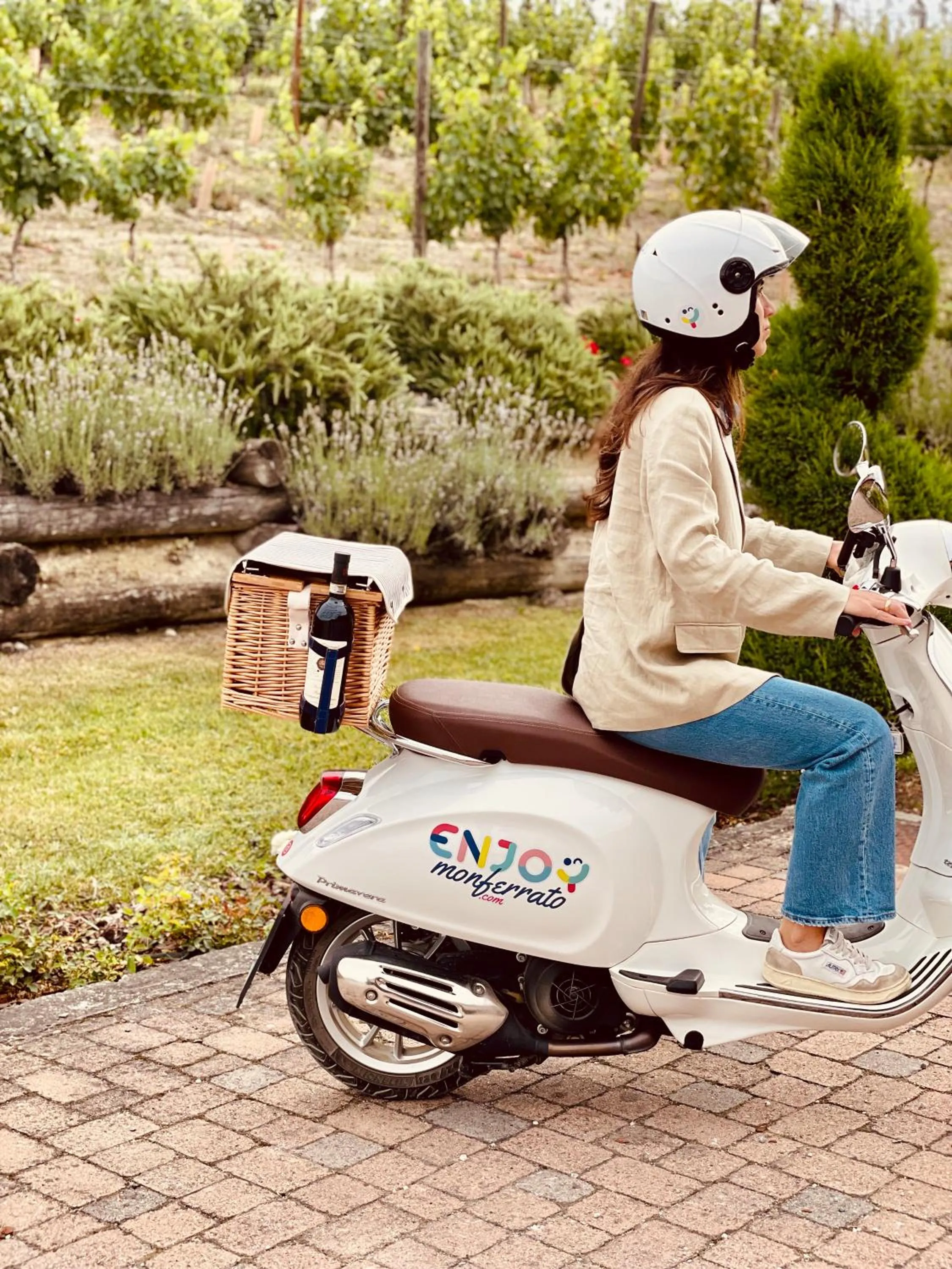 Hiking in Tenuta Montemagno Relais & Wines