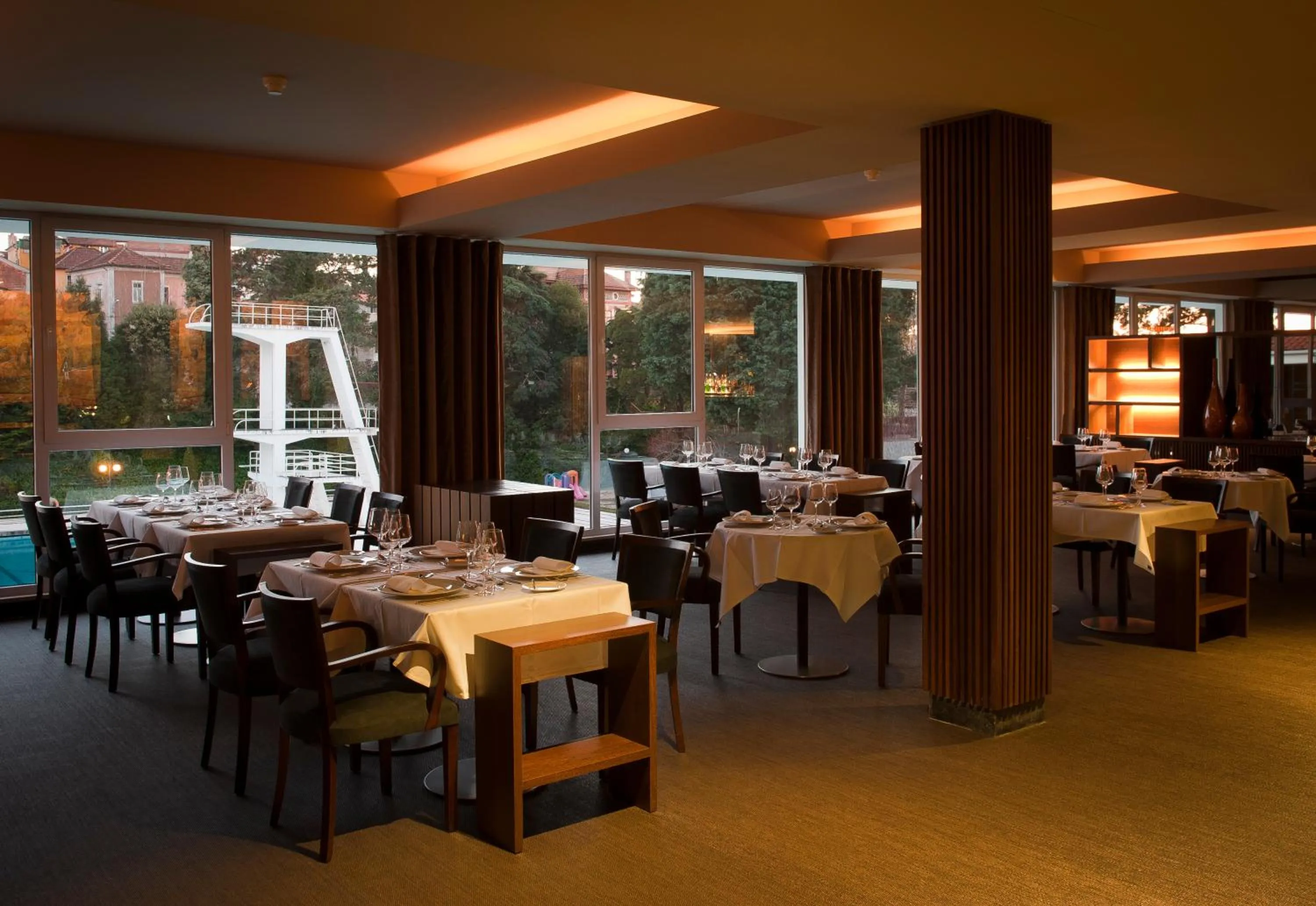 Restaurant/places to eat in Grande Hotel De Luso