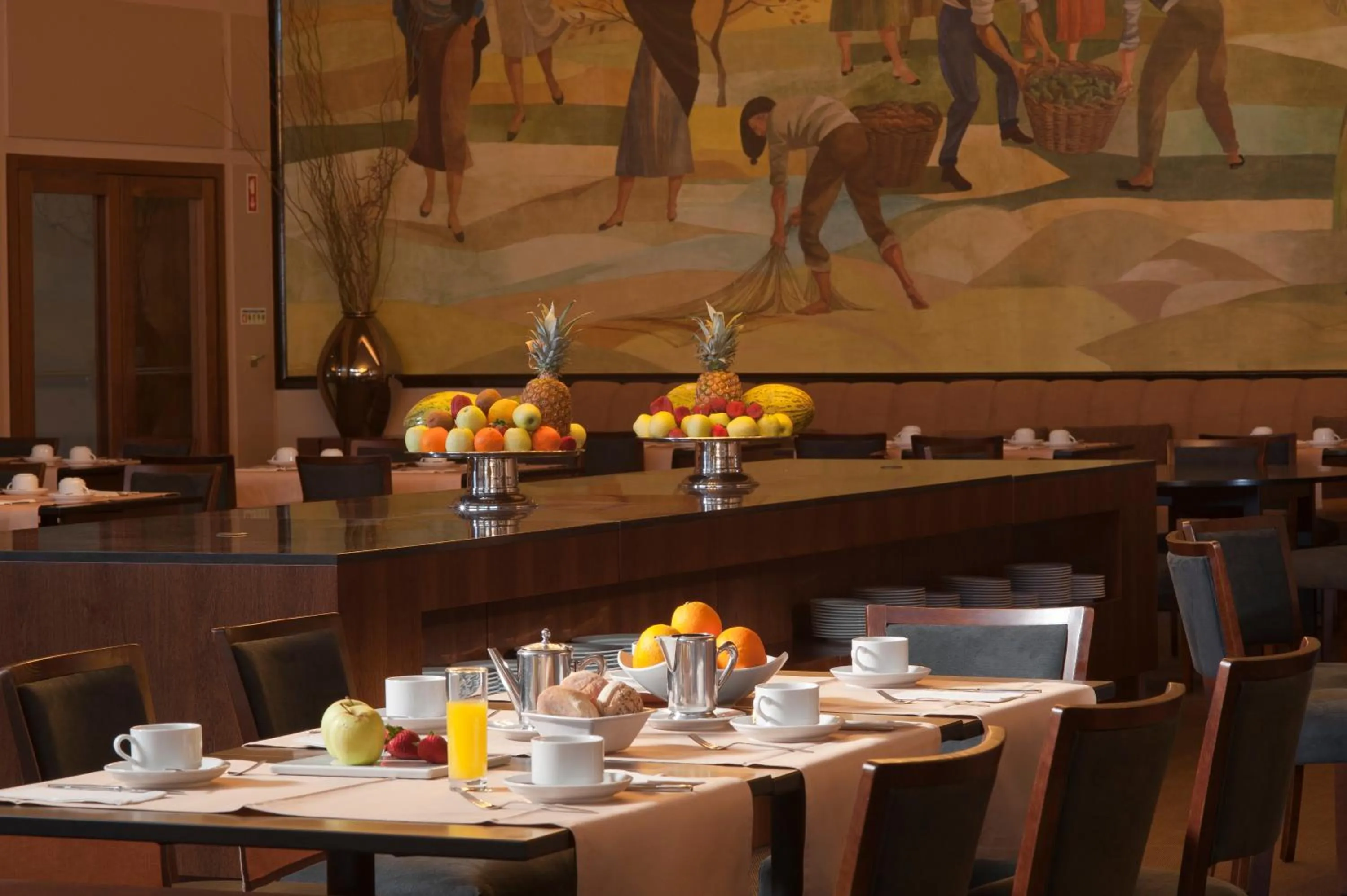 Restaurant/places to eat in Grande Hotel De Luso