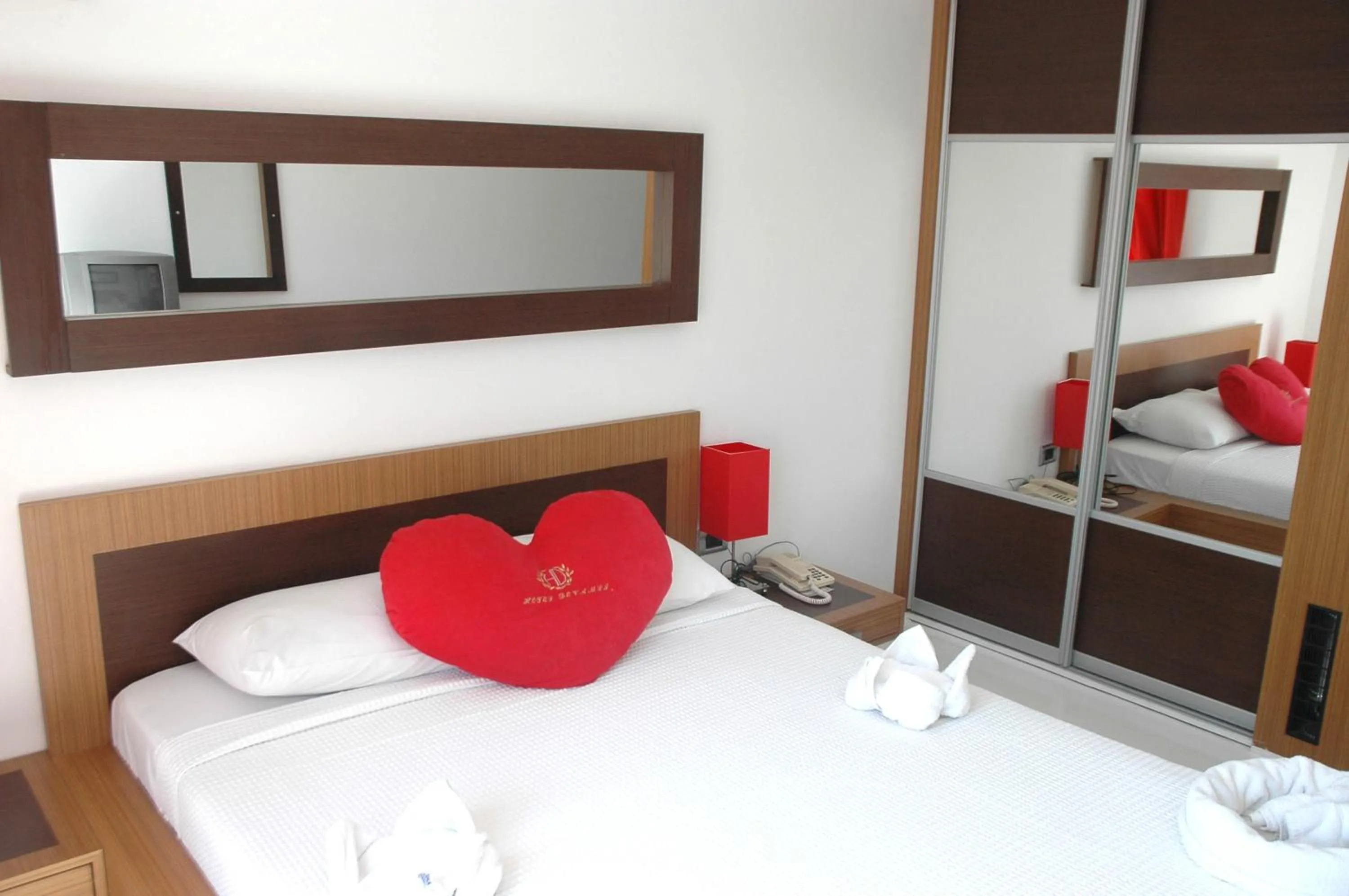 Bedroom in Devamli Hotel