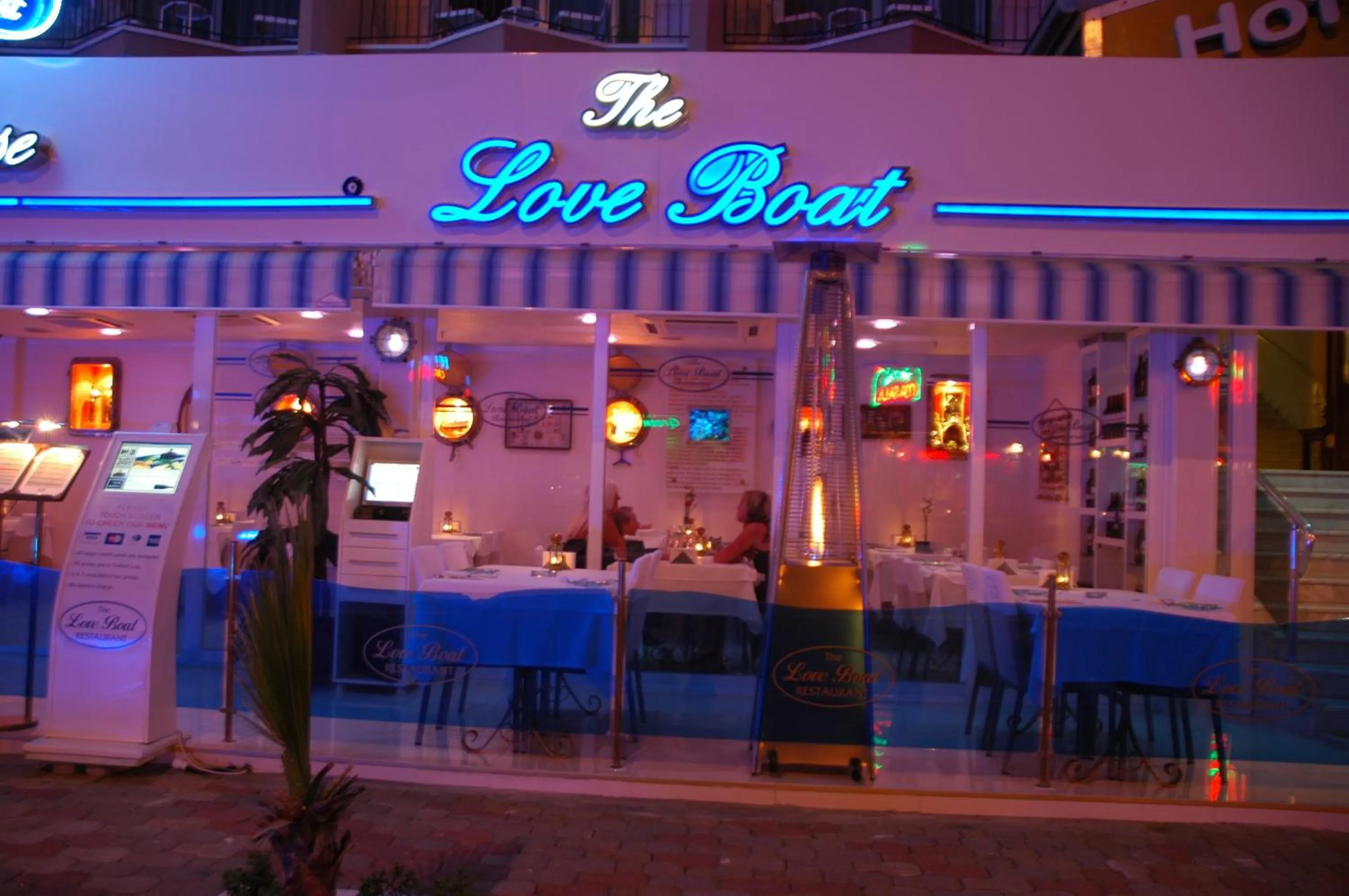 Restaurant/places to eat in Devamli Hotel