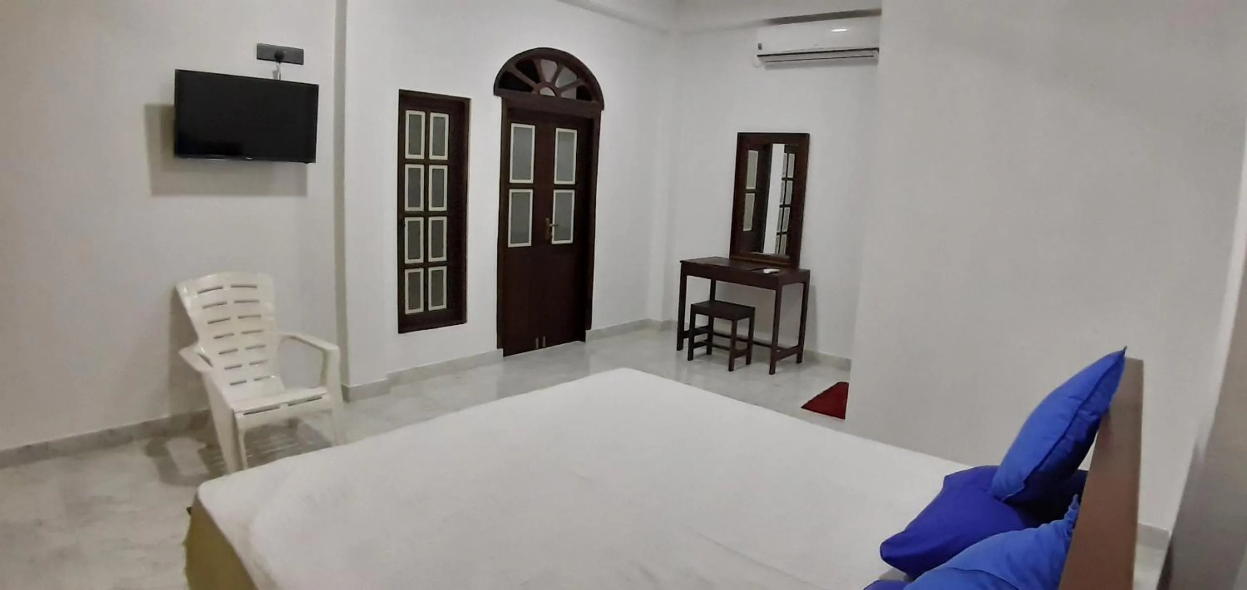 Photo of the whole room in Airport Pearl Garden Transit Hotel