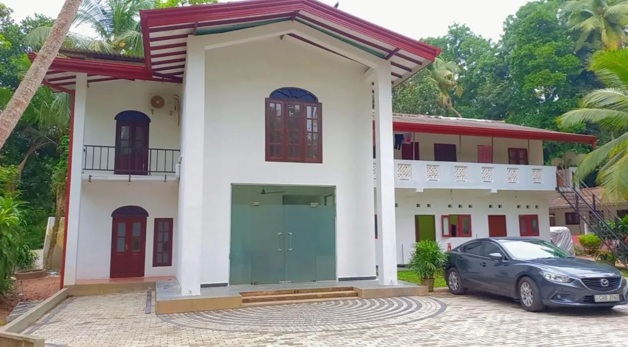 Property building in Airport Pearl Garden Transit Hotel