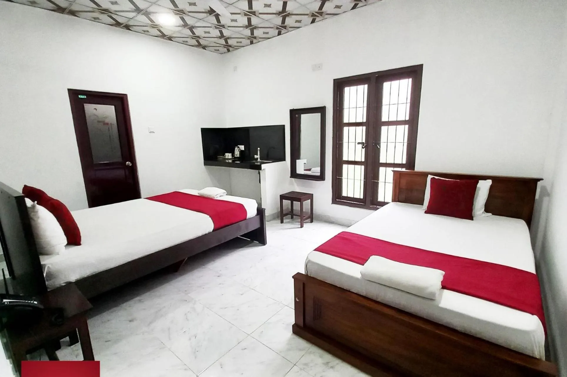 Airport Pearl Garden Transit Hotel