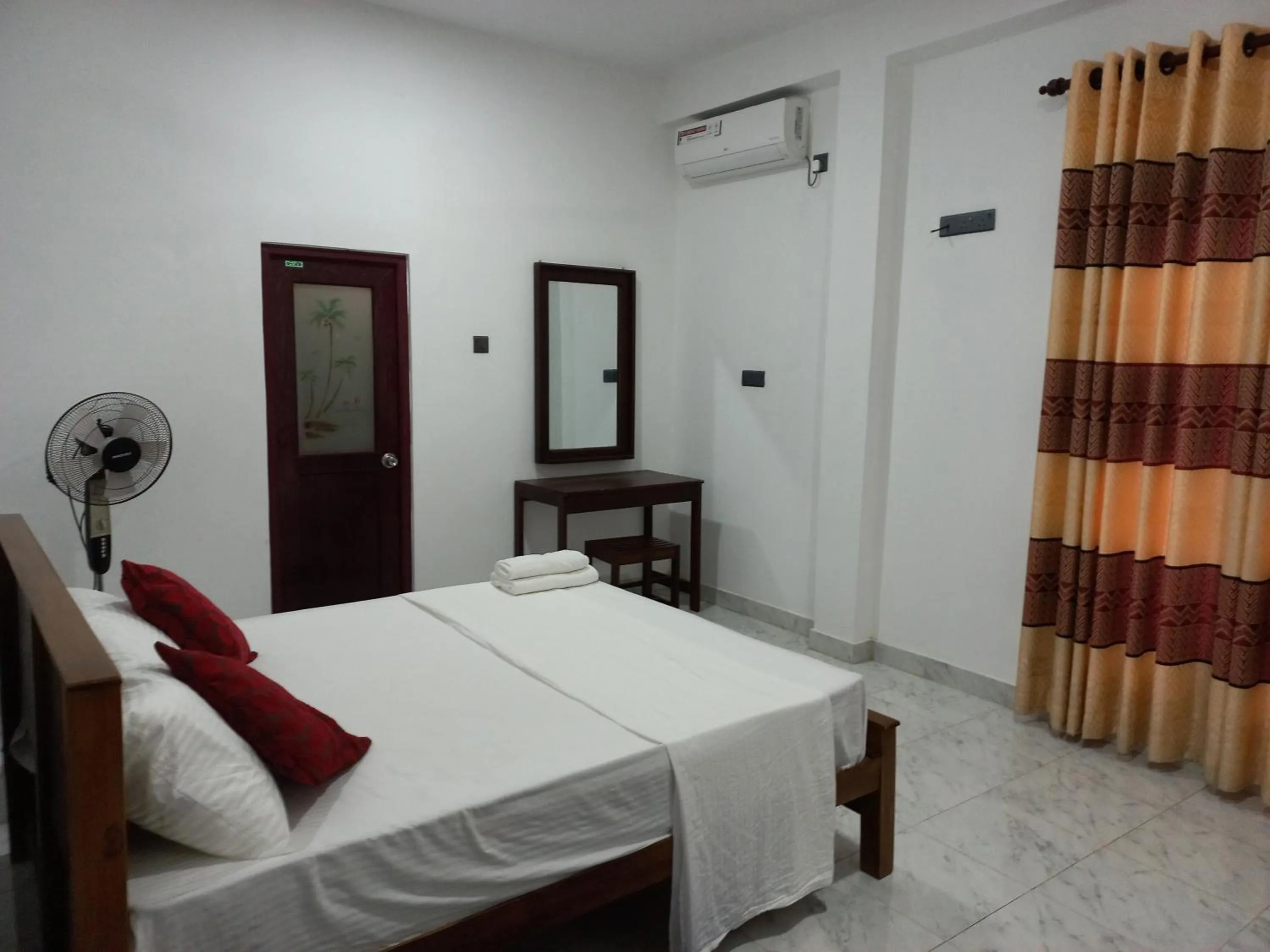 Bedroom in Airport Pearl Garden Transit Hotel