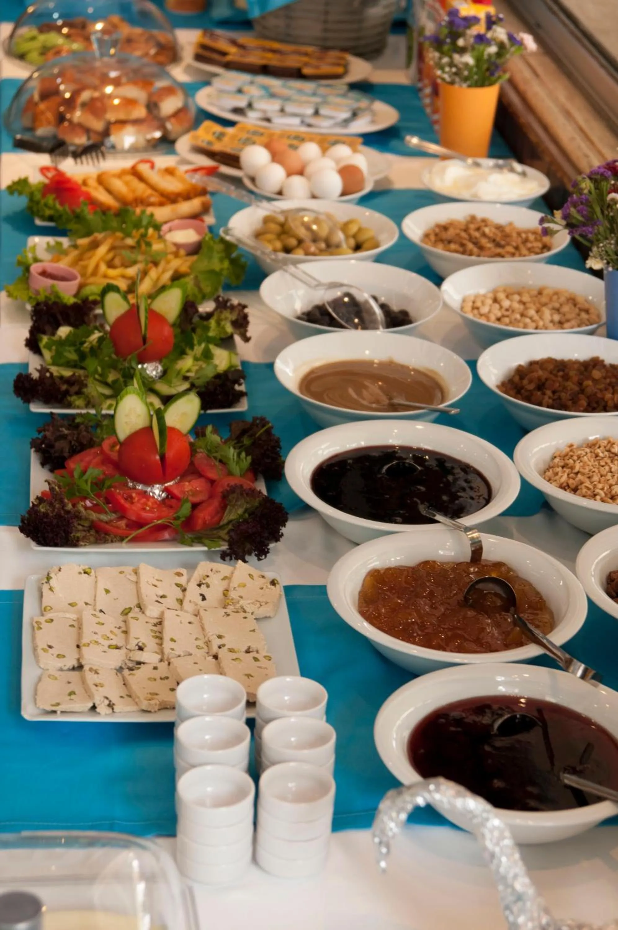 Food and drinks in Akbiyik Suite Boutique Hotel