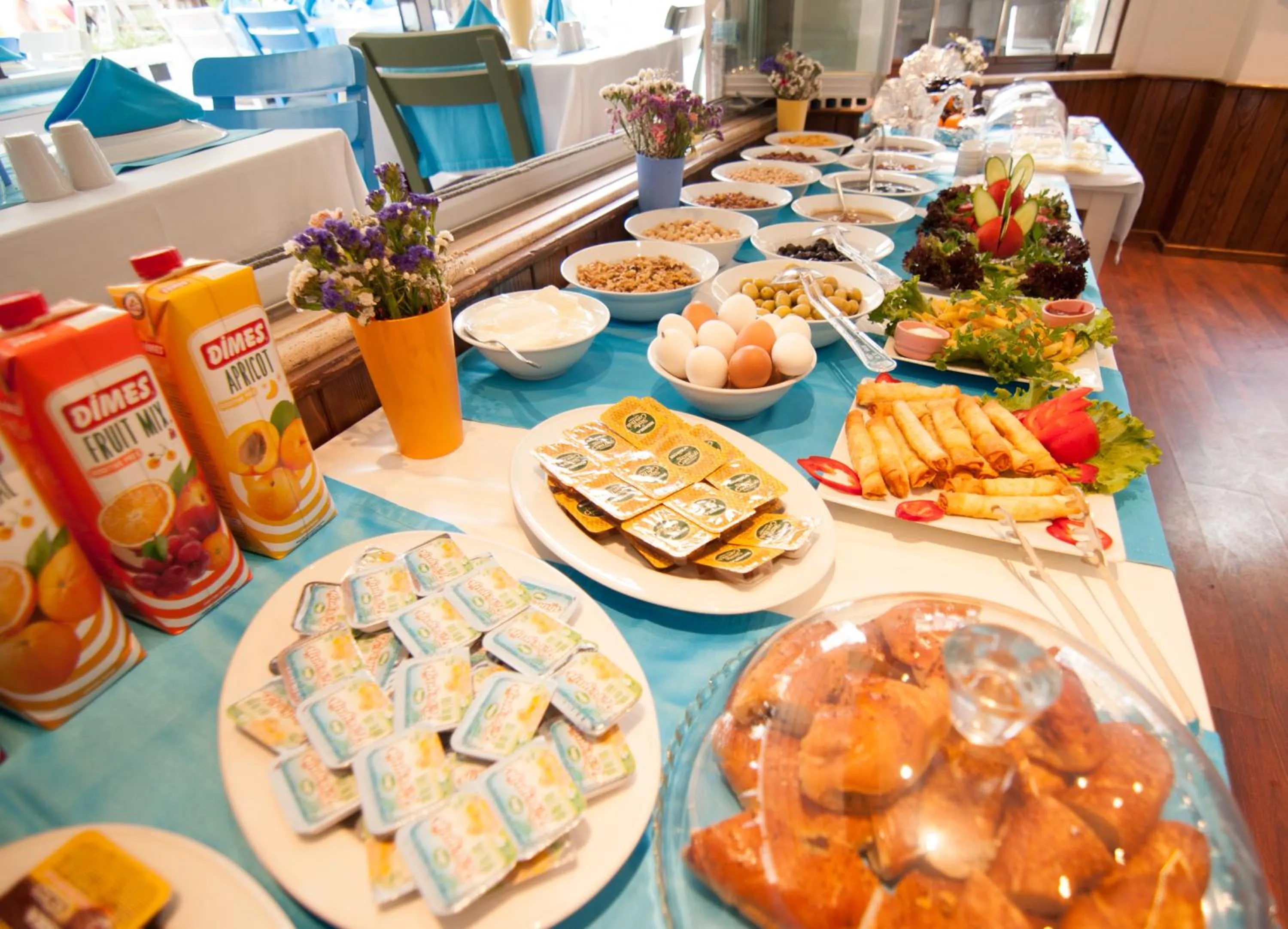 Food and drinks in Akbiyik Suite Boutique Hotel