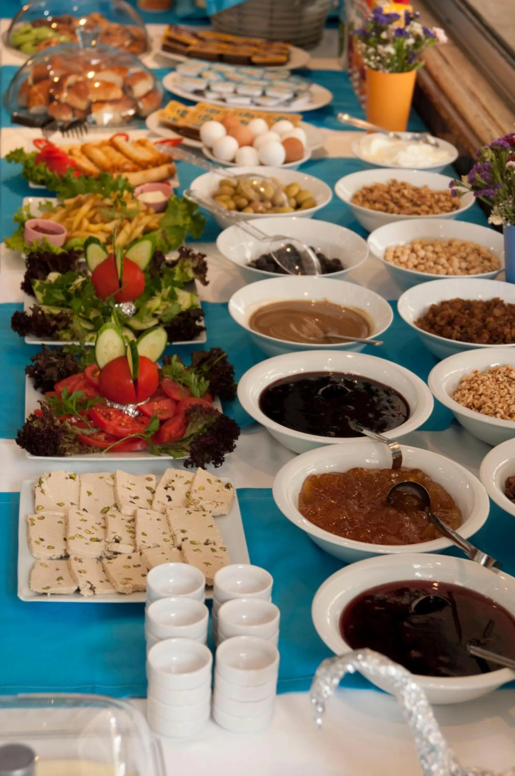 Food and drinks in Akbiyik Suite Boutique Hotel