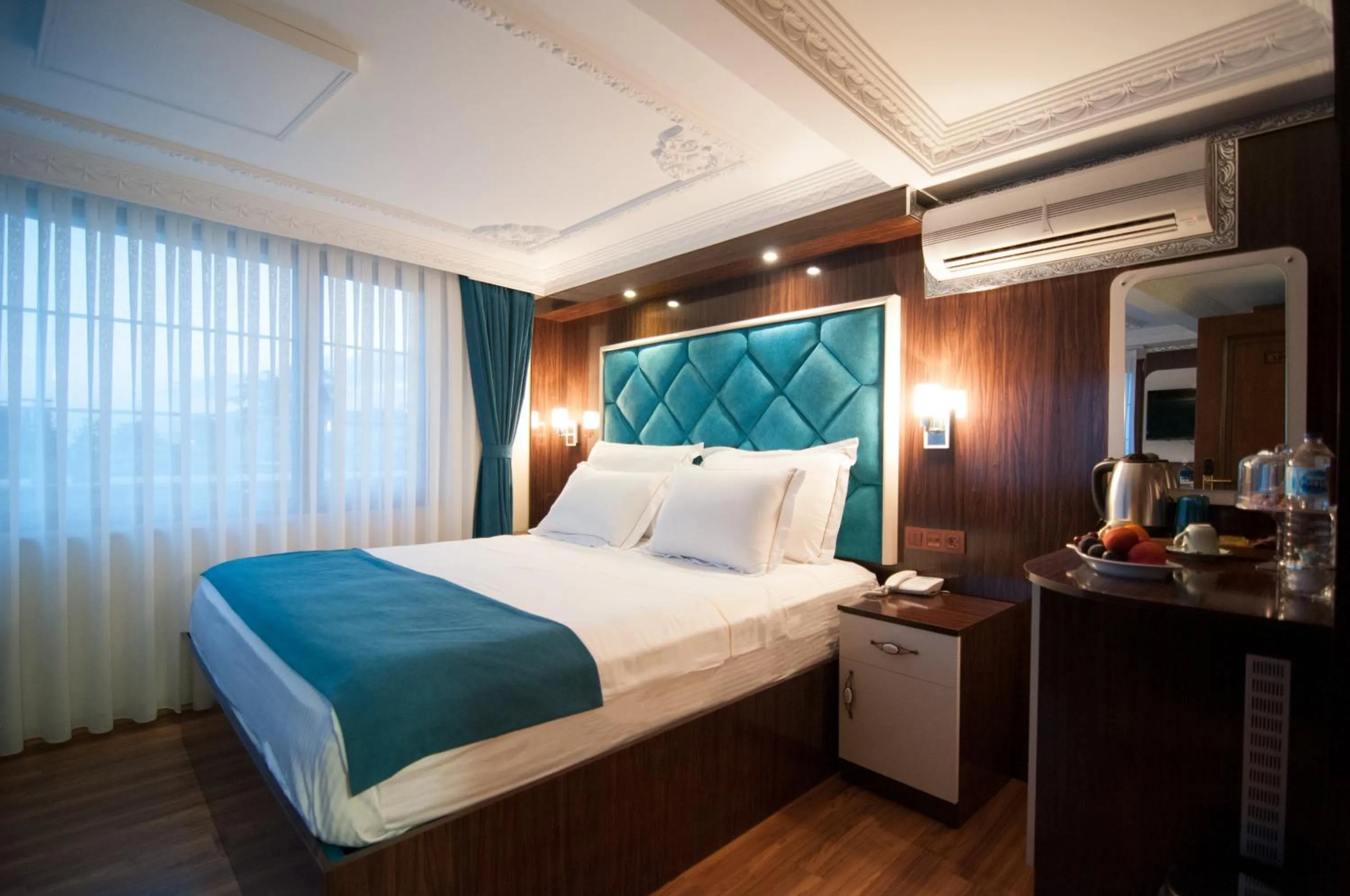 Bed in Akbiyik Suite Boutique Hotel