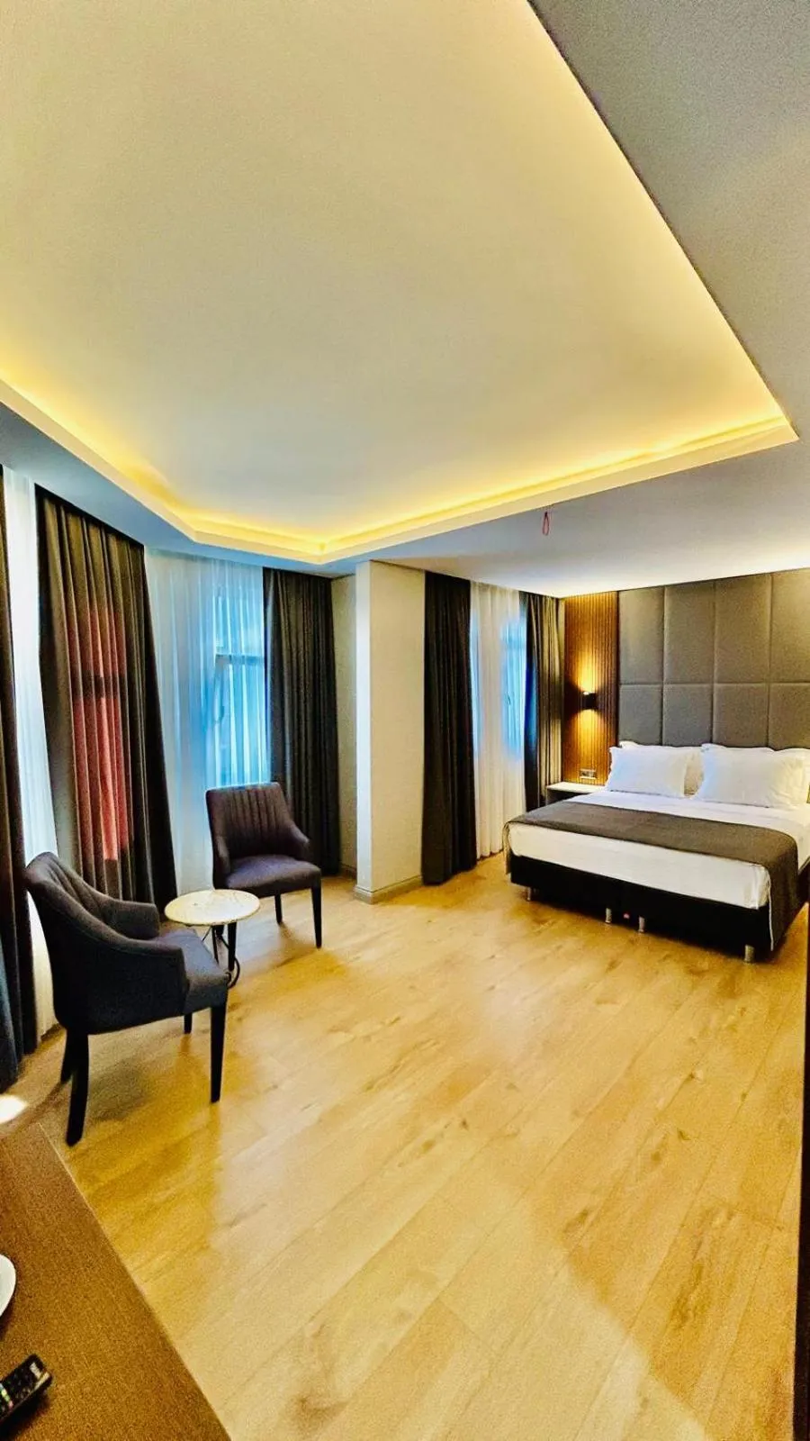 Photo of the whole room, Bed in Akbiyik Suite Boutique Hotel