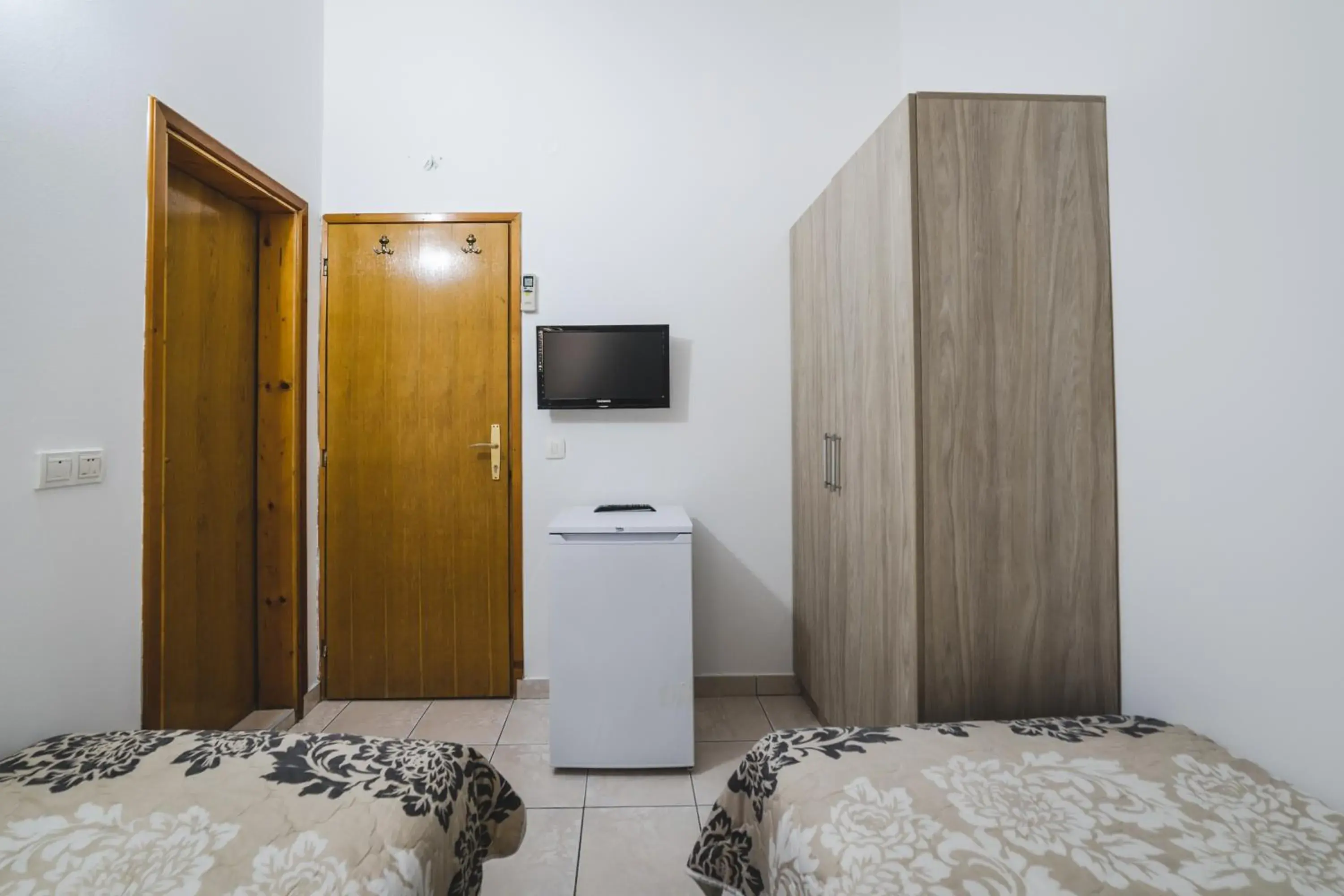 Twin Room with Private Bathroom in Apartments Memidz Twin Room with Private Bathroom in Apartments Memidz